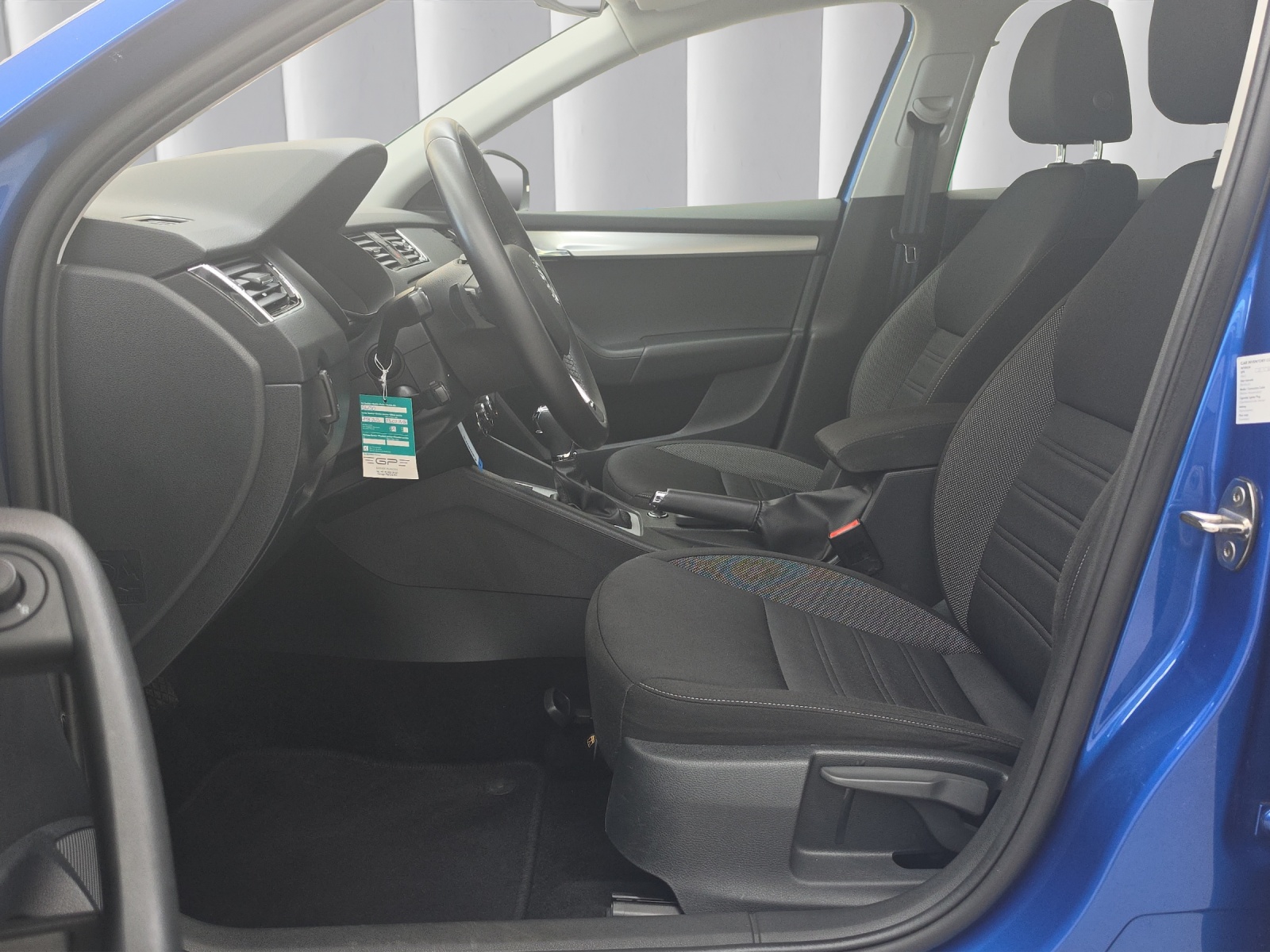 SKODA Octavia Combi 2.0 TSI Ambition 4x4 DSG-image-10