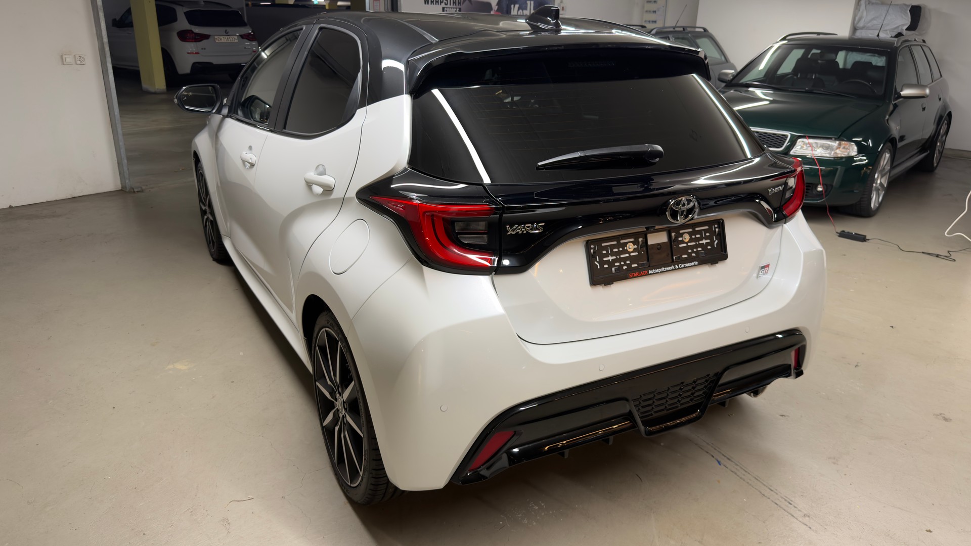 TOYOTA Yaris 1.5 GR Sport e-CVT-showroom-element-2