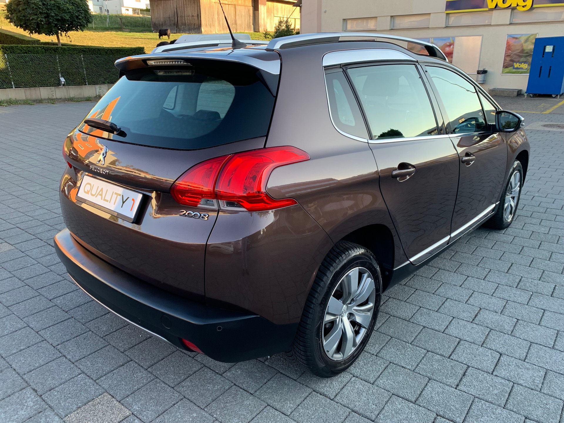 PEUGEOT 2008 1.6 VTI Allure-image-3