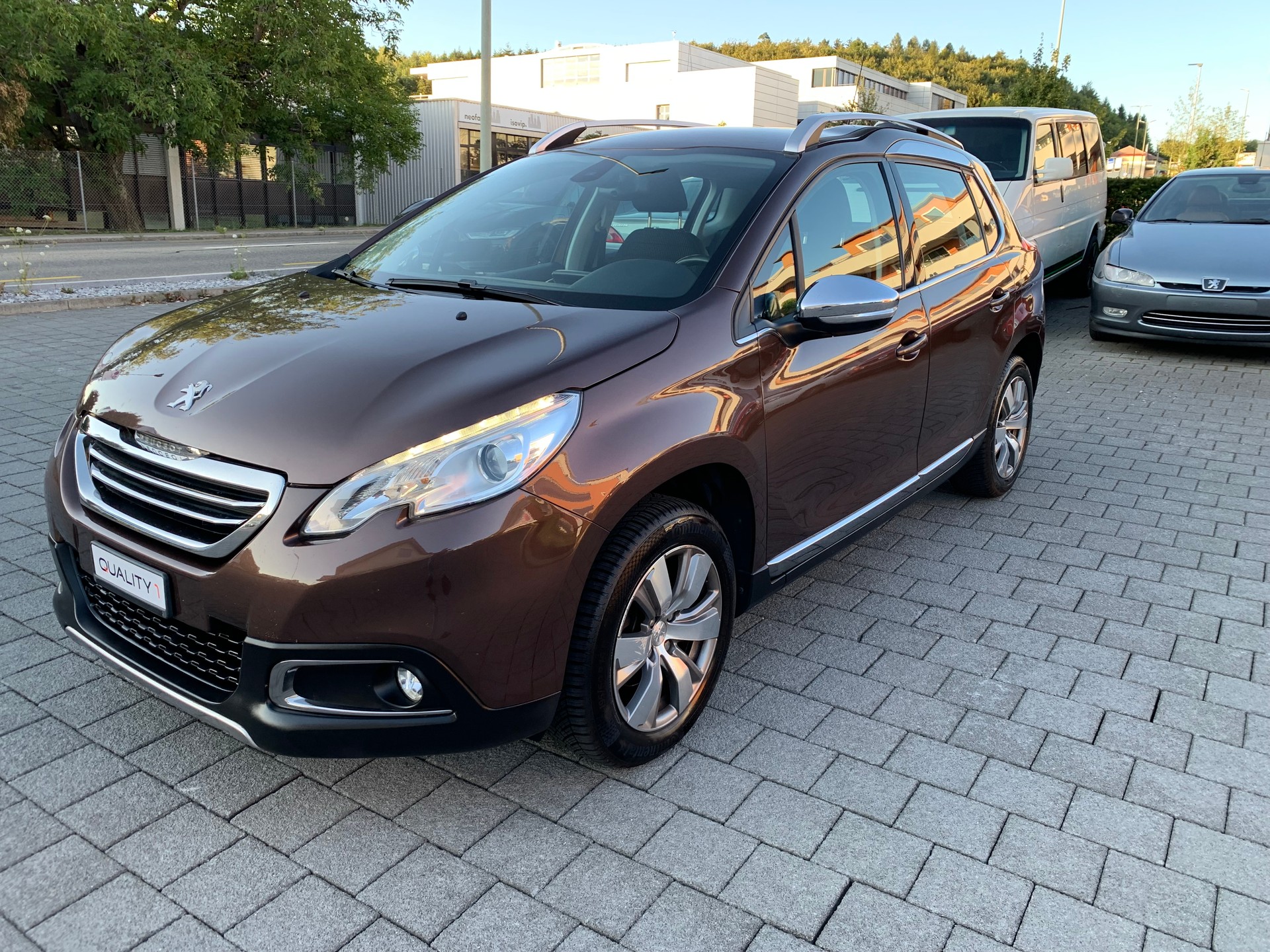 PEUGEOT 2008 1.6 VTI Allure-image-1