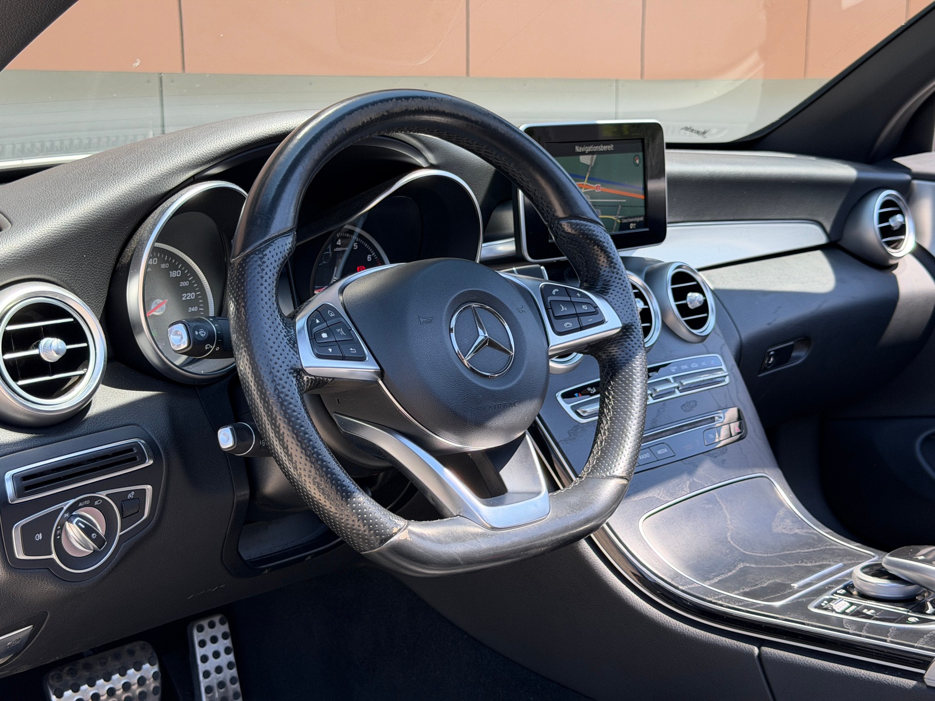 MERCEDES-BENZ C 180 Cabriolet AMG Line 9G-Tronig *elektr. Windschott* *Nackenheizung*-image-15