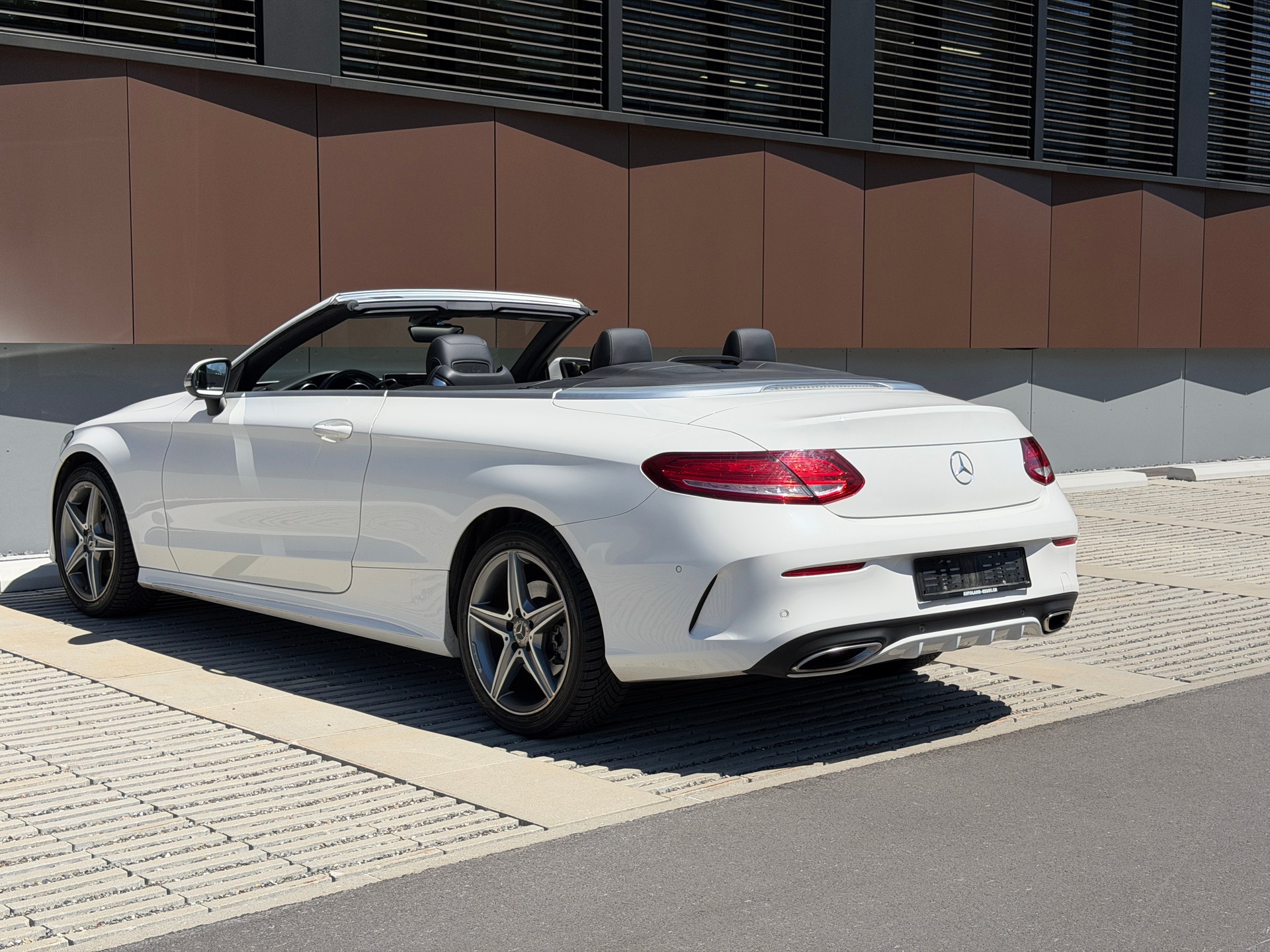 MERCEDES-BENZ C 180 Cabriolet AMG Line 9G-Tronig *elektr. Windschott* *Nackenheizung*-image-4