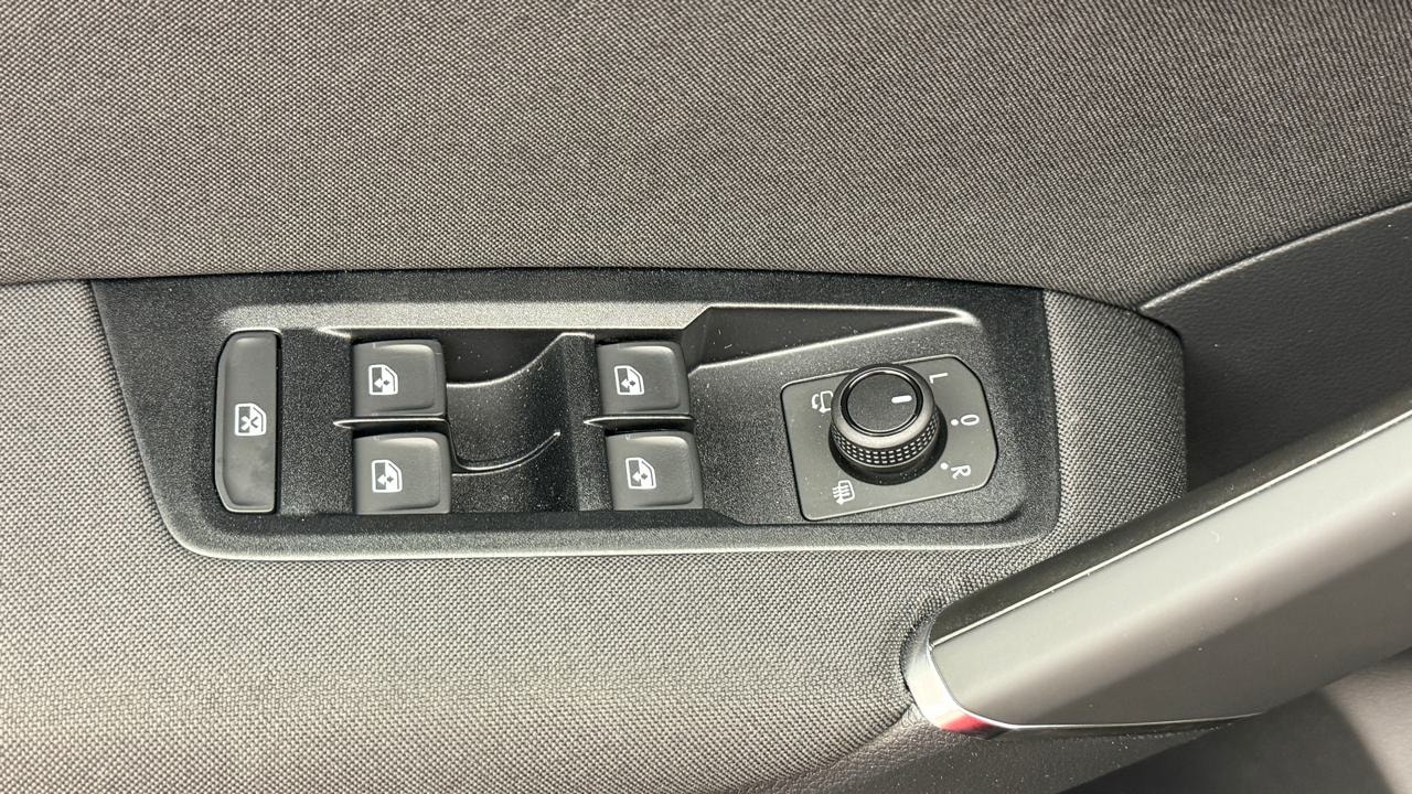 VW Touran 1.5 TSI EVO Limited-image-8