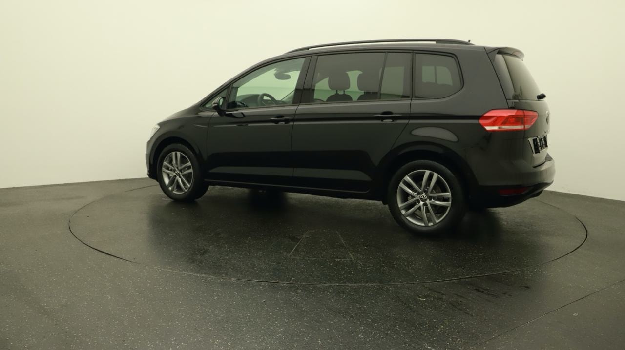VW Touran 1.5 TSI EVO Limited-image-2