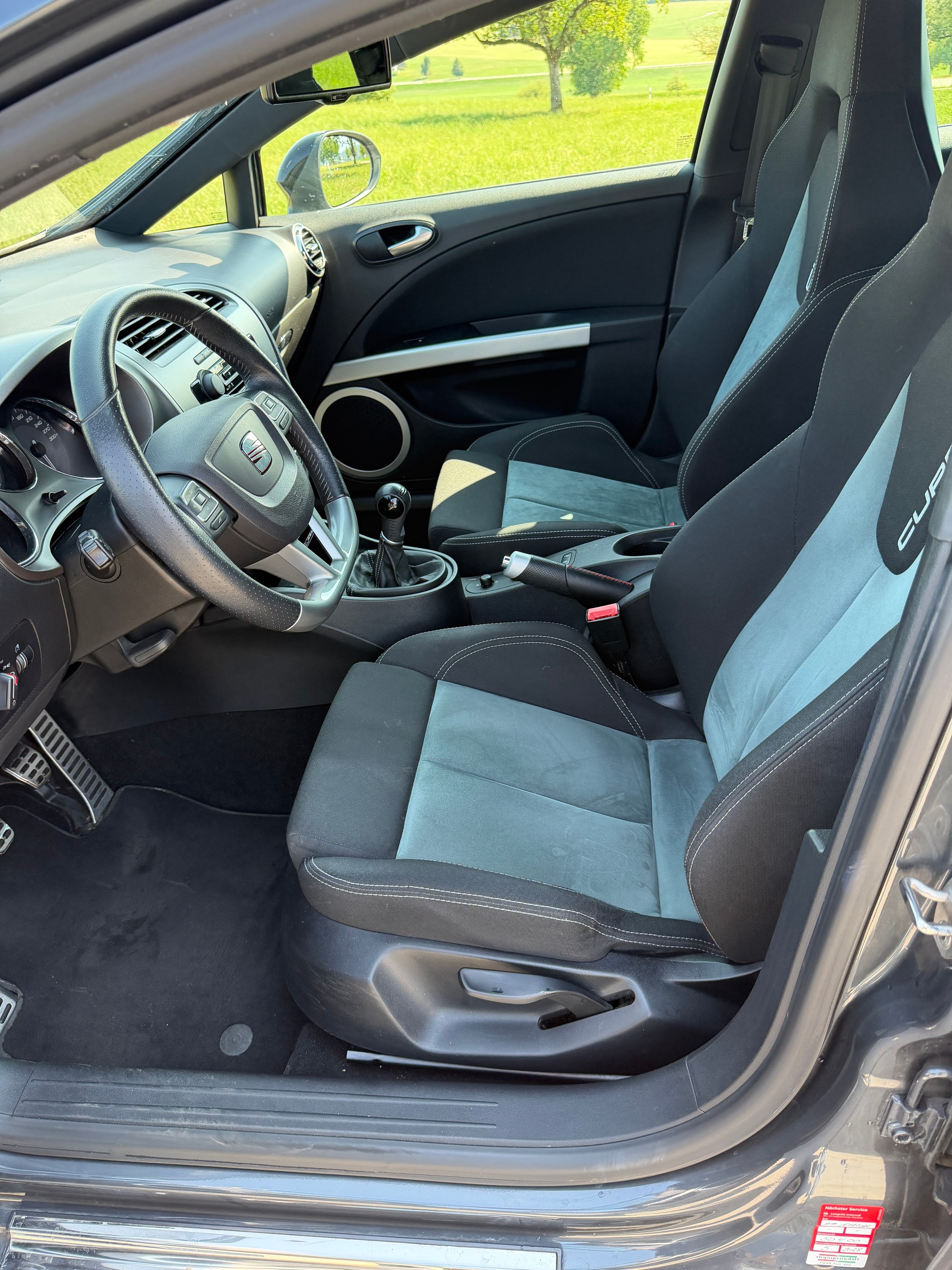 SEAT Leon 2.0 TSI Cupra R-image-9