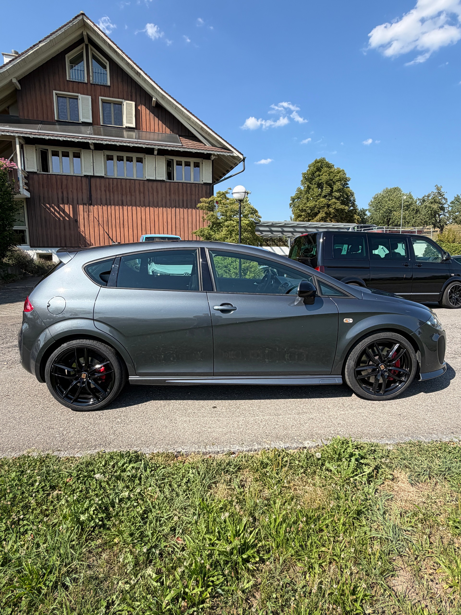 SEAT Leon 2.0 TSI Cupra R-image-6