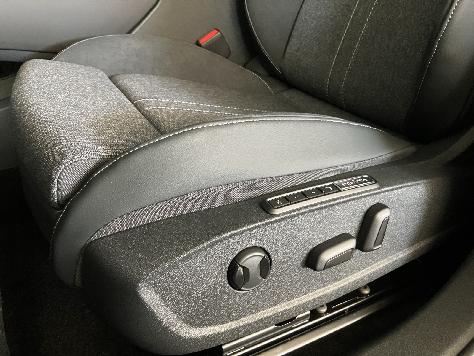 VW ID.3 Neo 79 kWh 231 PS Style-image-15