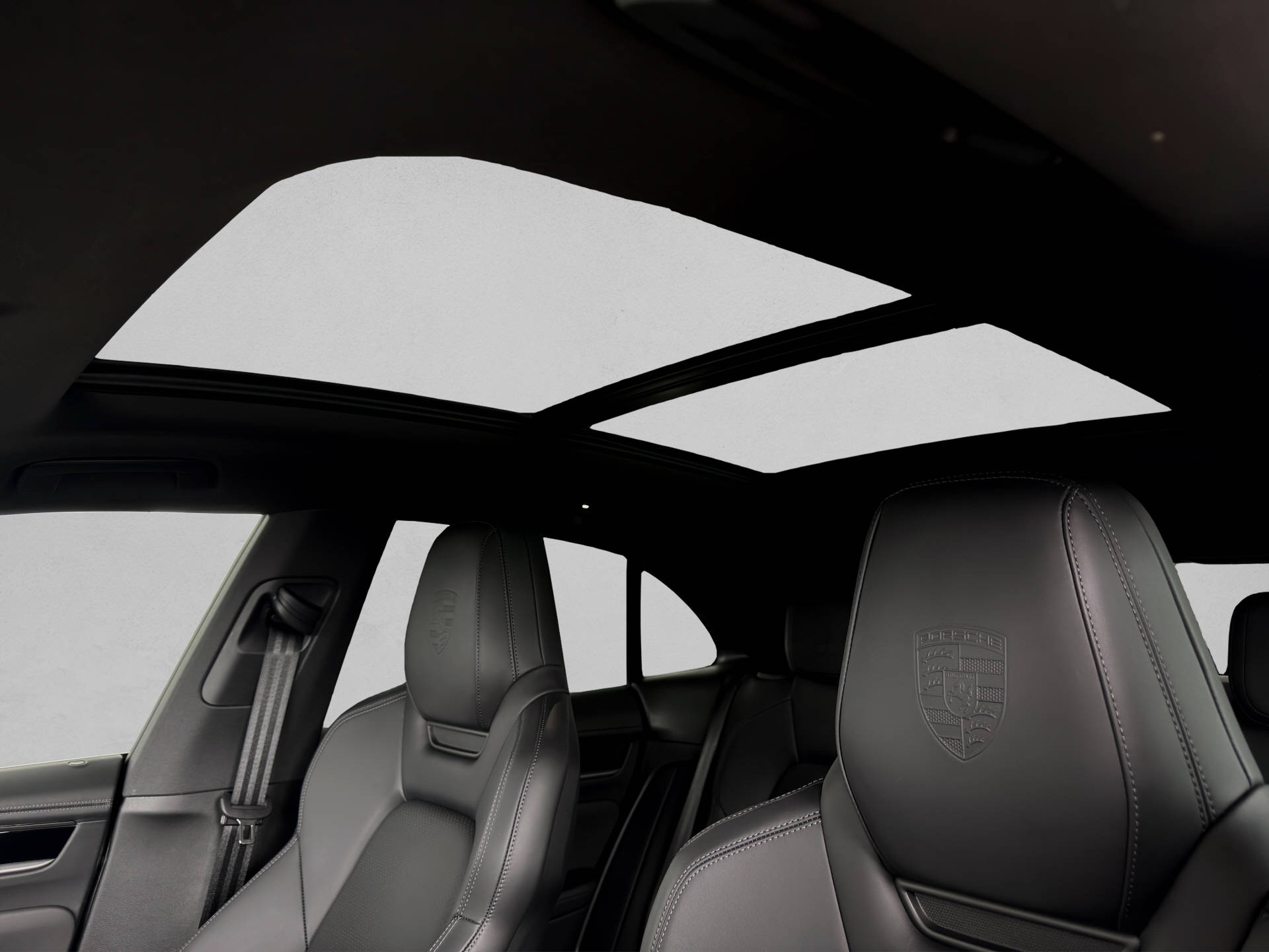 PORSCHE Macan 4S-image-14