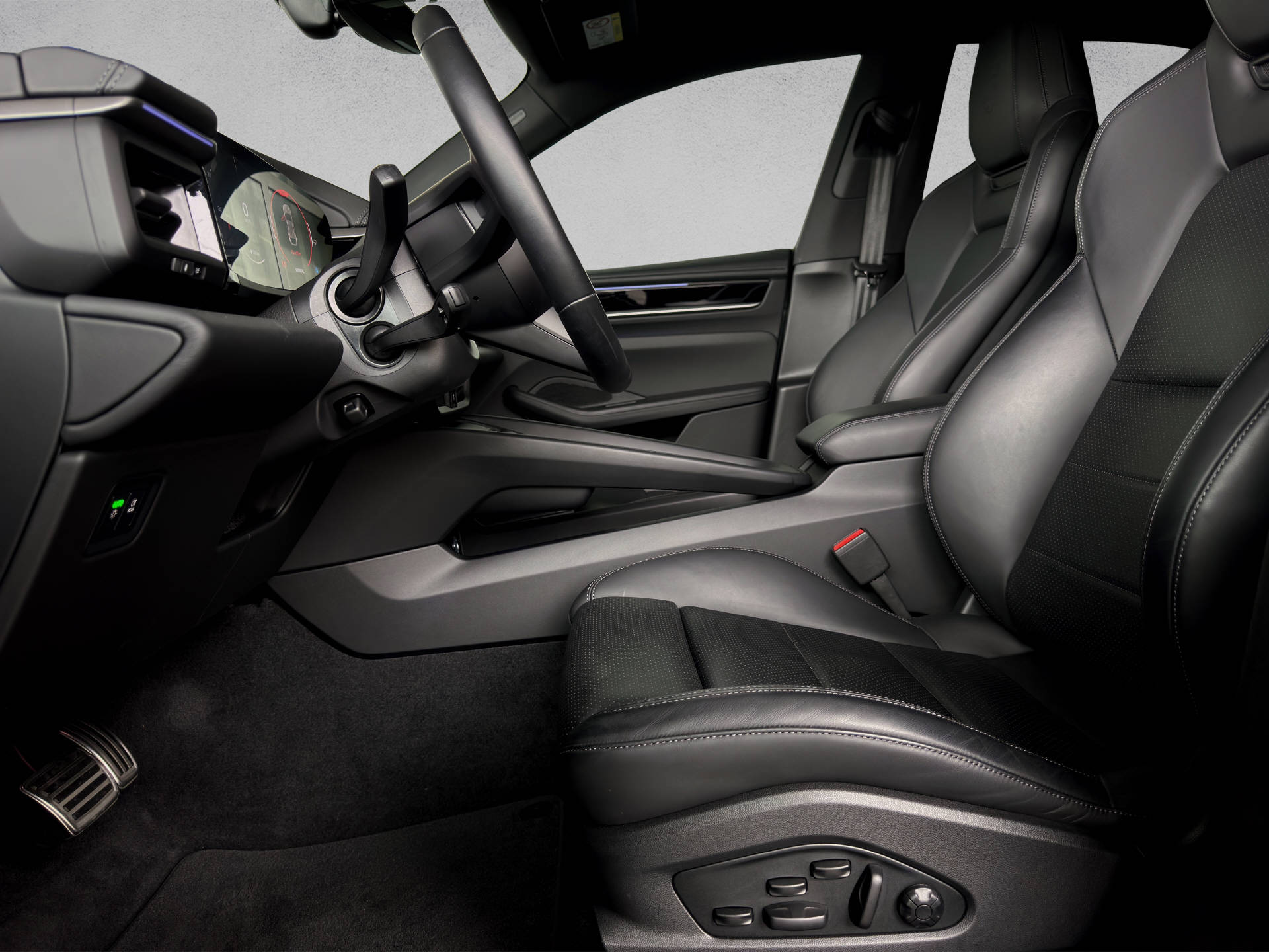 PORSCHE Macan 4S-image-7