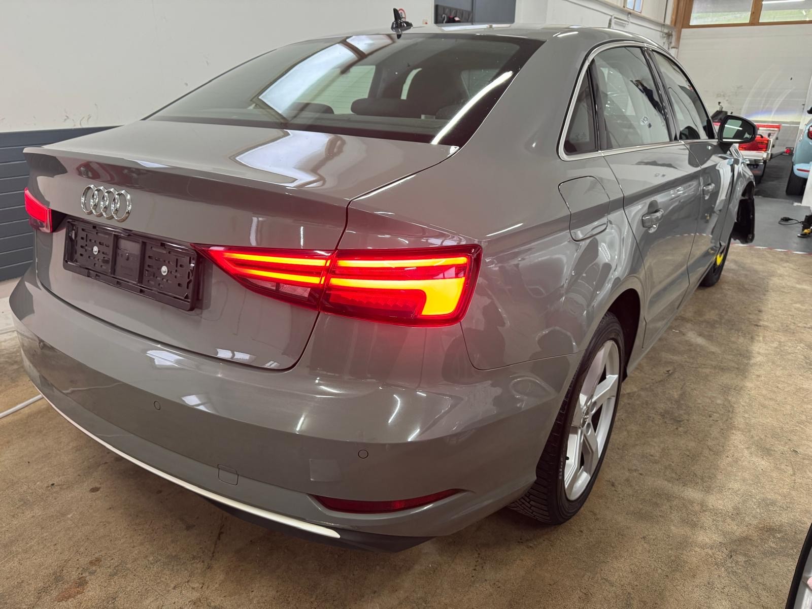 AUDI A3 Sportback 35 TFSI S-tronic-image-3
