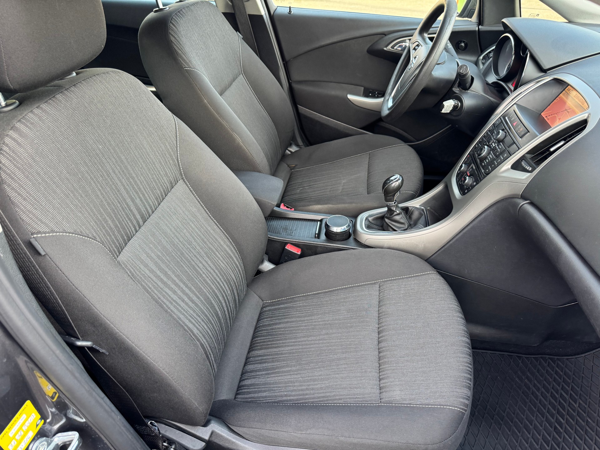 OPEL Astra SportsTourer 1.4i 16V Turbo-image-10