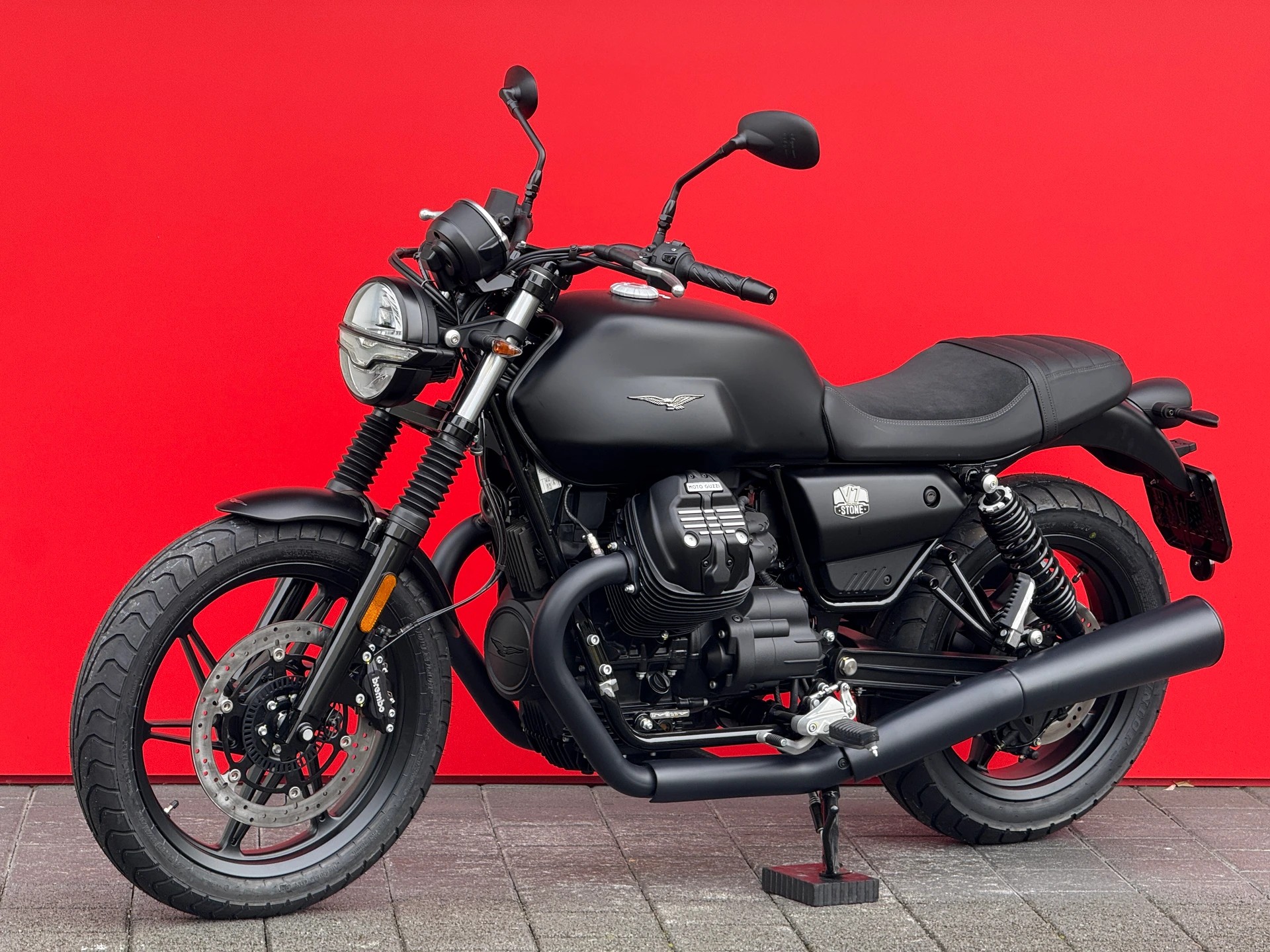 MOTO GUZZI V7 IV 850 Stone (35kW)-showroom-element-2