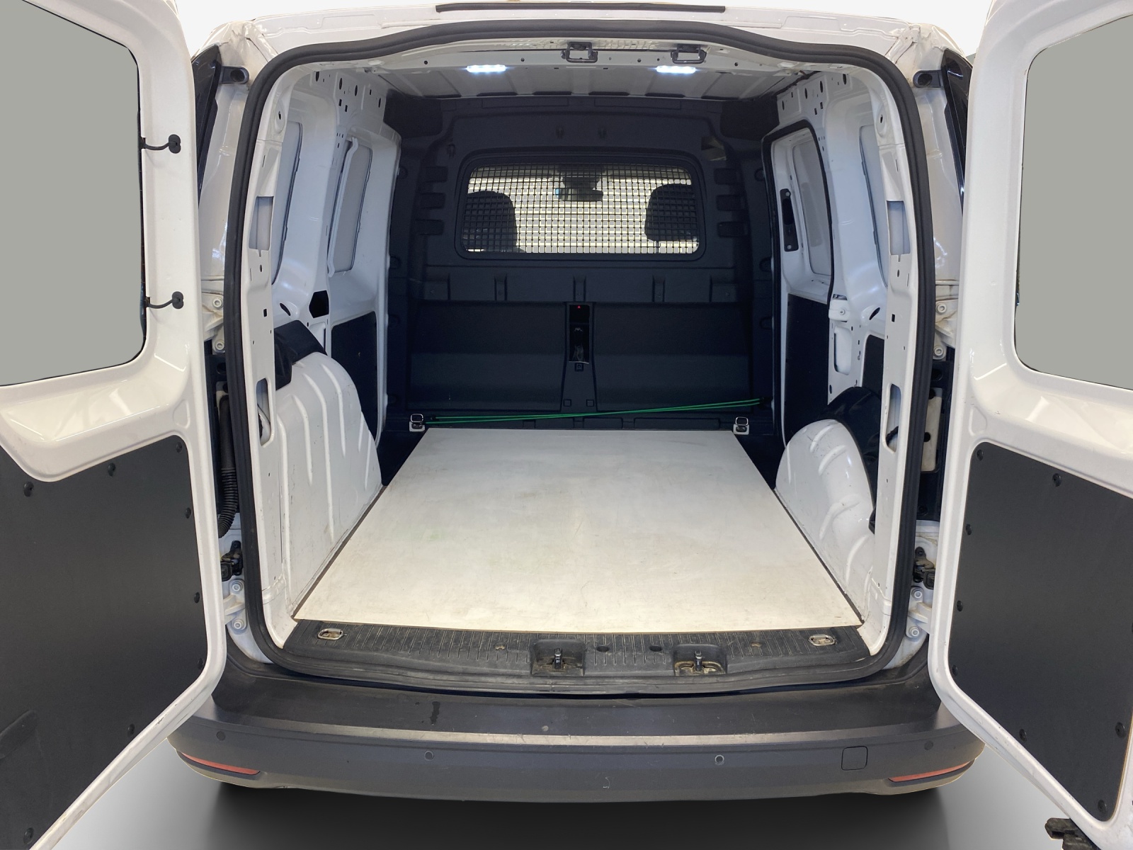 VW Caddy Cargo 2.0TDI Entry-image-12