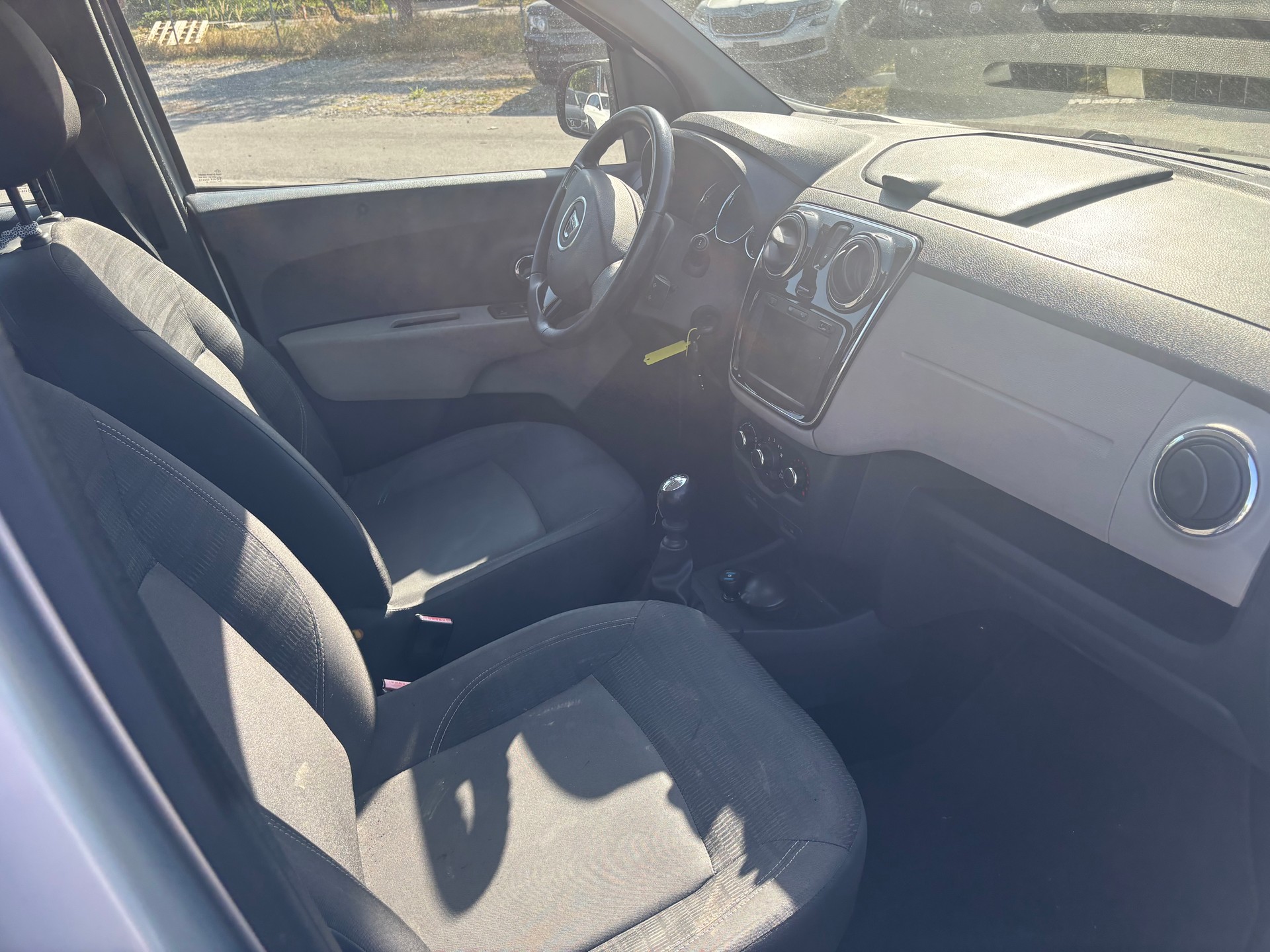DACIA Lodgy 1.5 dCi Lauréate 7PL-image-10