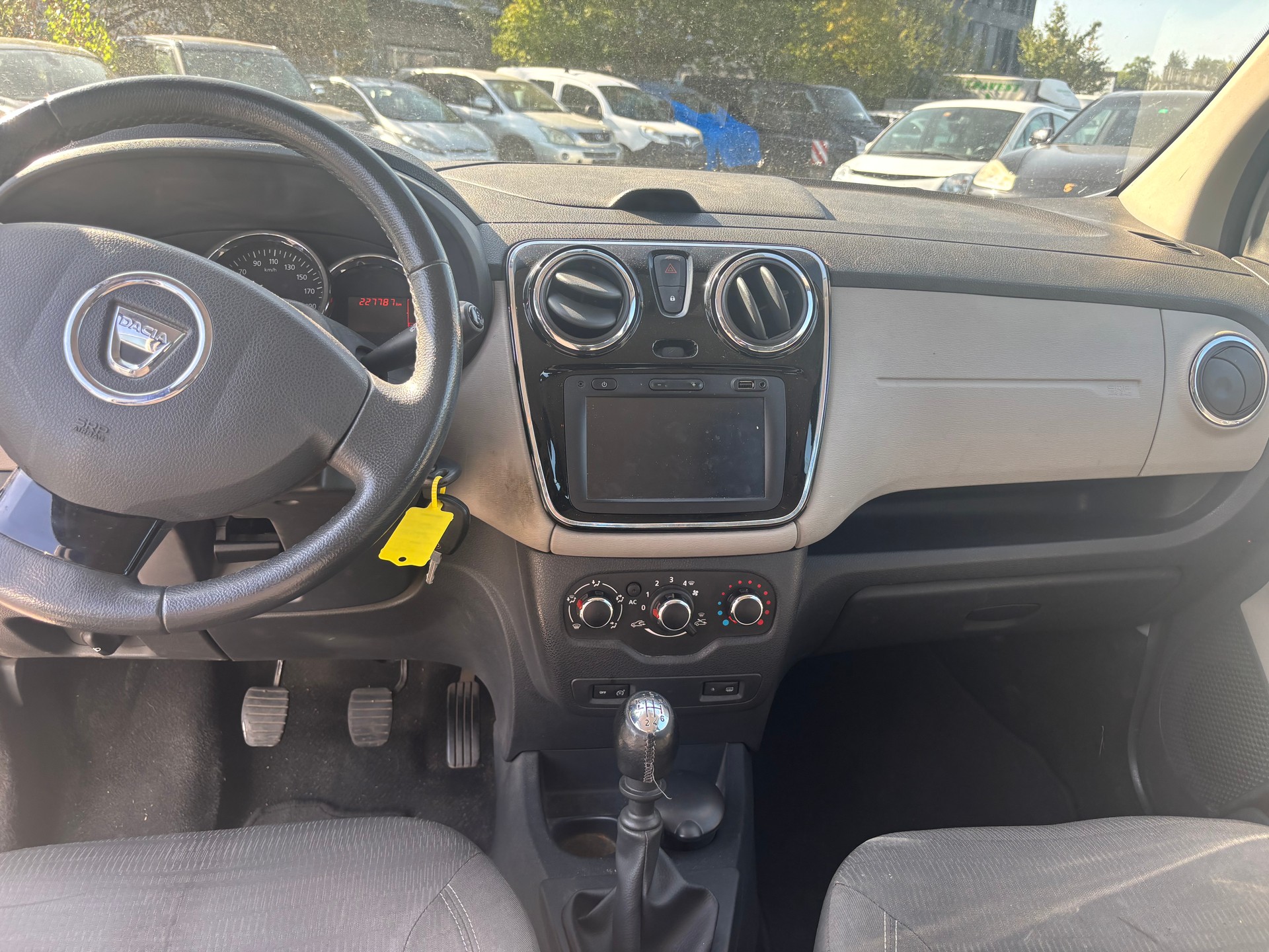 DACIA Lodgy 1.5 dCi Lauréate 7PL-image-14