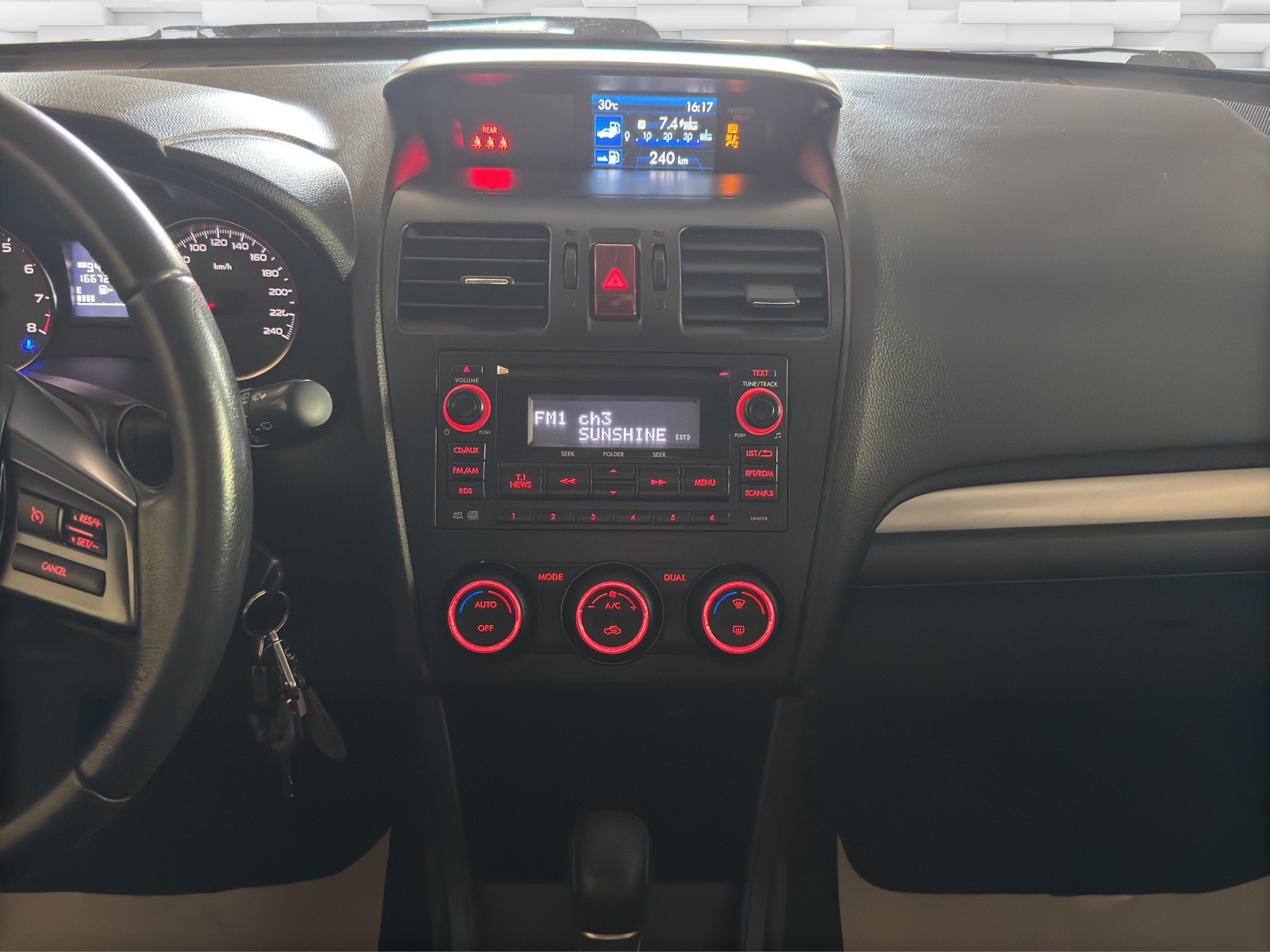 SUBARU XV 1.6 Swiss Two AWD CVT-image-11