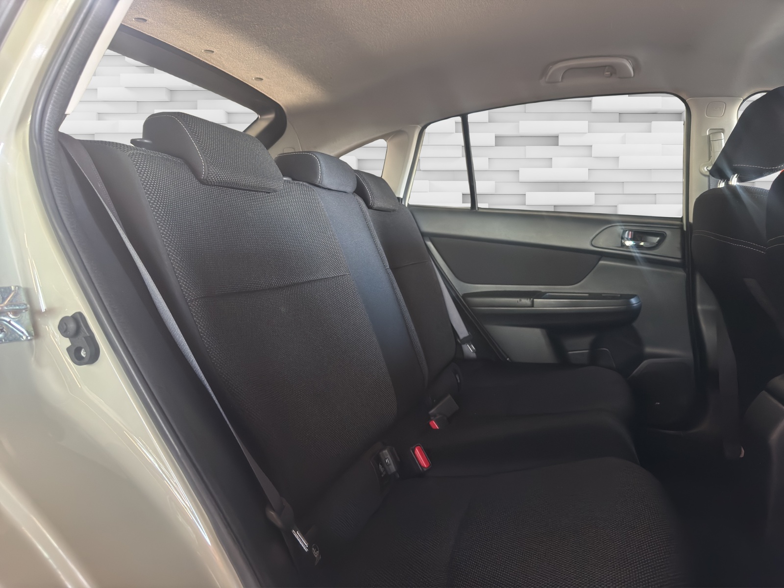 SUBARU XV 1.6 Swiss Two AWD CVT-image-8
