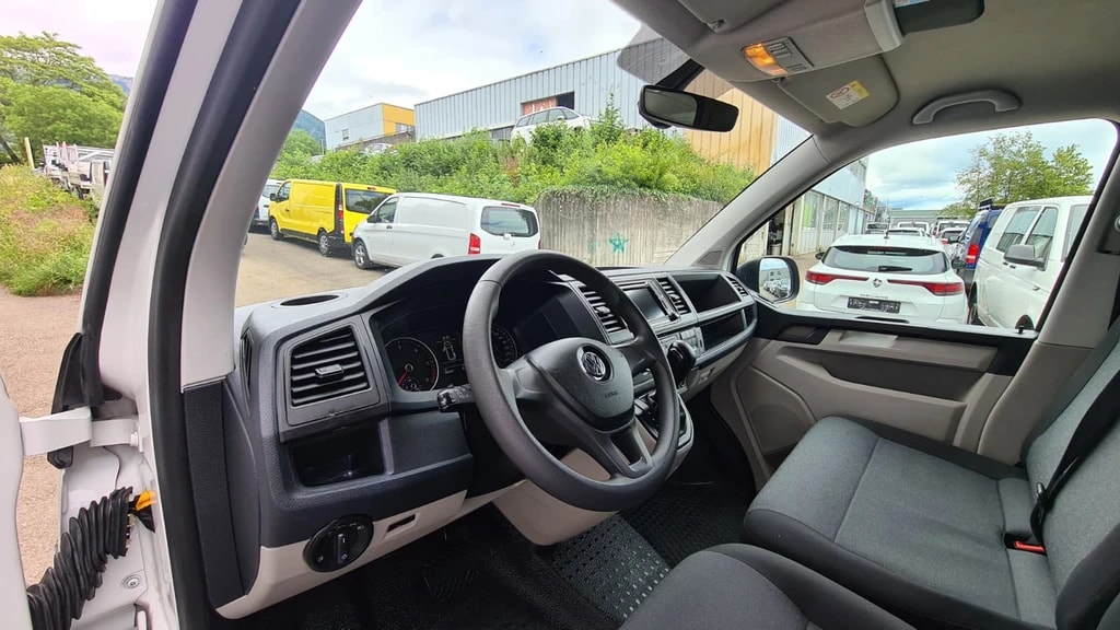 VW T6.1 2.0 TDI DSG ** 3-Plätzer ** Gr-Navi ** RF-Kamera ** PDC V+H ** Sitzheizung ** Frisch Ab MFK & Service **-image-16