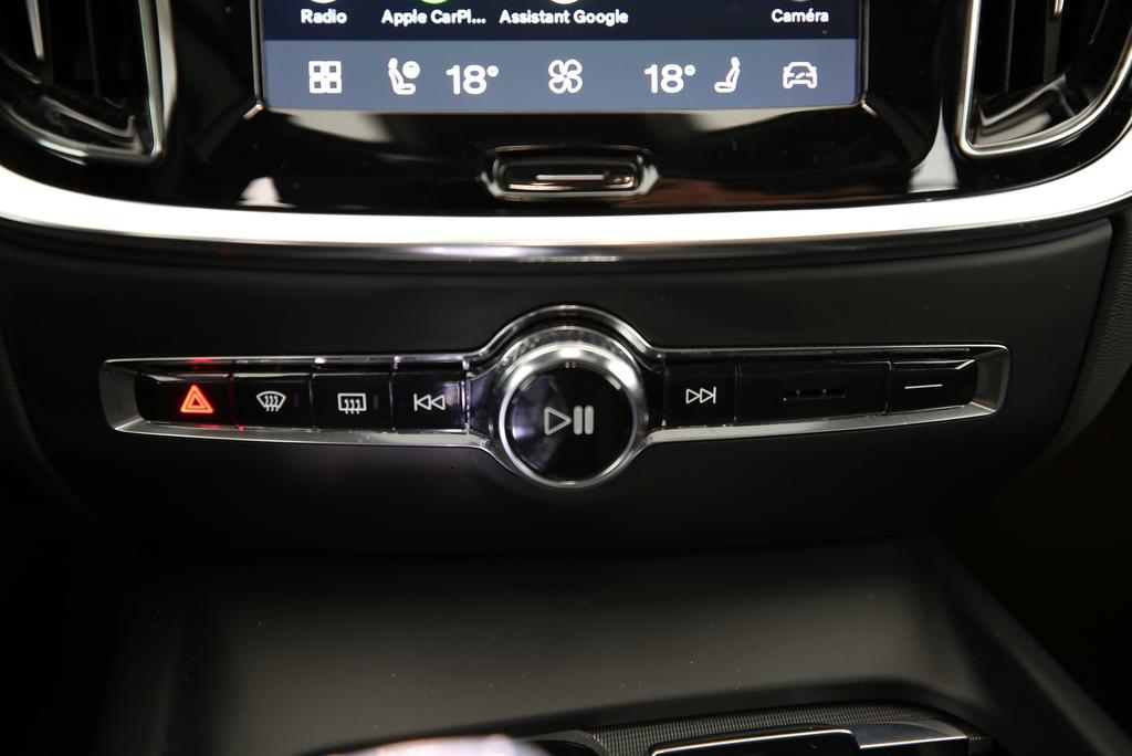 VOLVO S60 2.0 B5 MH Ultimate Dark AWD-image-7