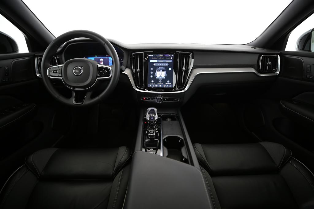 VOLVO S60 2.0 B5 MH Ultimate Dark AWD-image-4