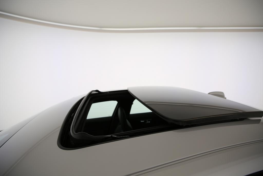 VOLVO S60 2.0 B5 MH Ultimate Dark AWD-image-11