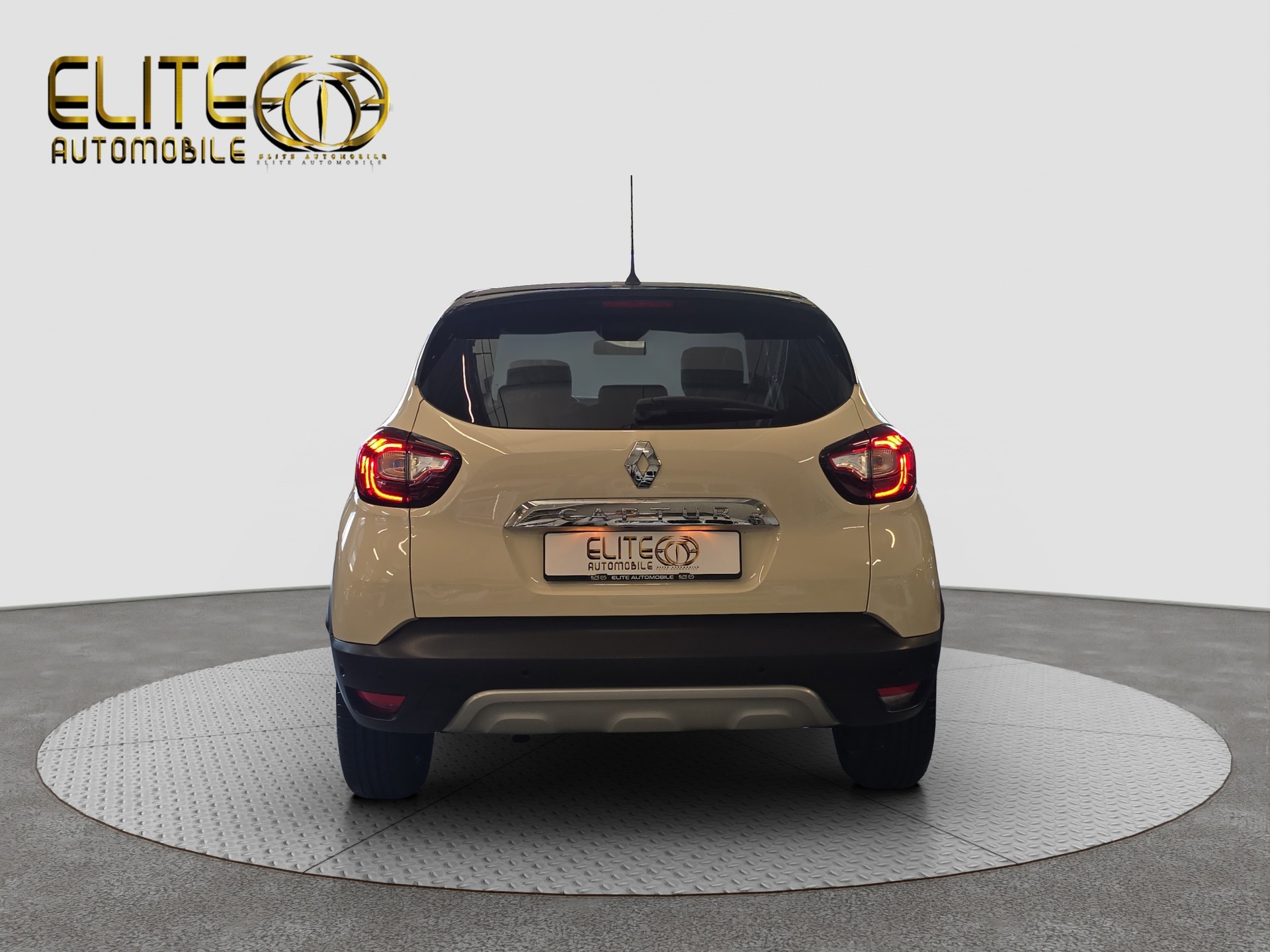 RENAULT Captur 1.2 T 16V 90th Anniversary EDC-image-6