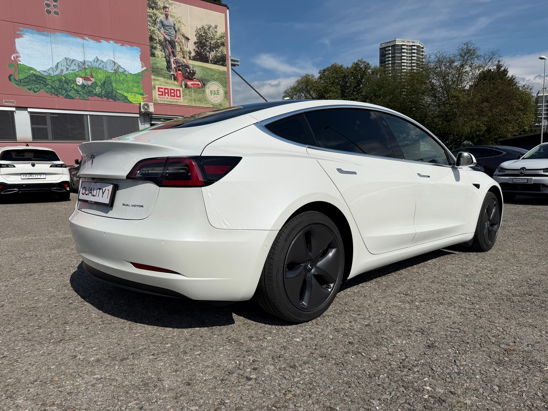 TESLA Model 3 Long Range Dual Motor AWD-image-5