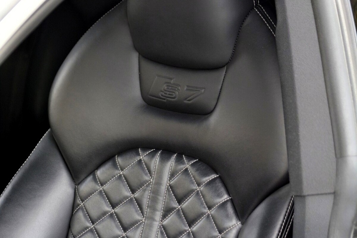 AUDI S7 Sportback 4.0 TFSI V8 quattro S-tronic-image-9