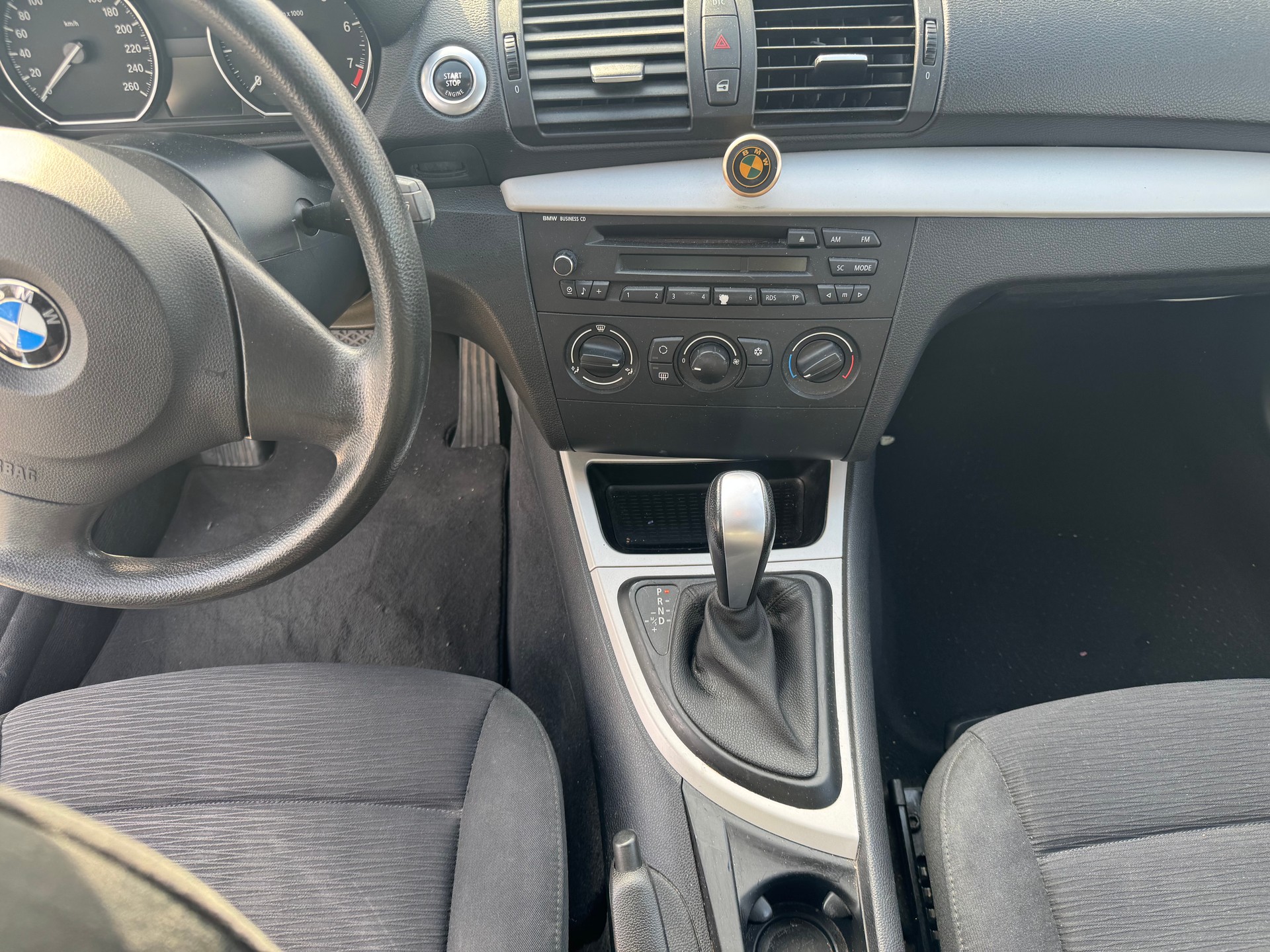 BMW 120i Coupé Steptronic-image-6