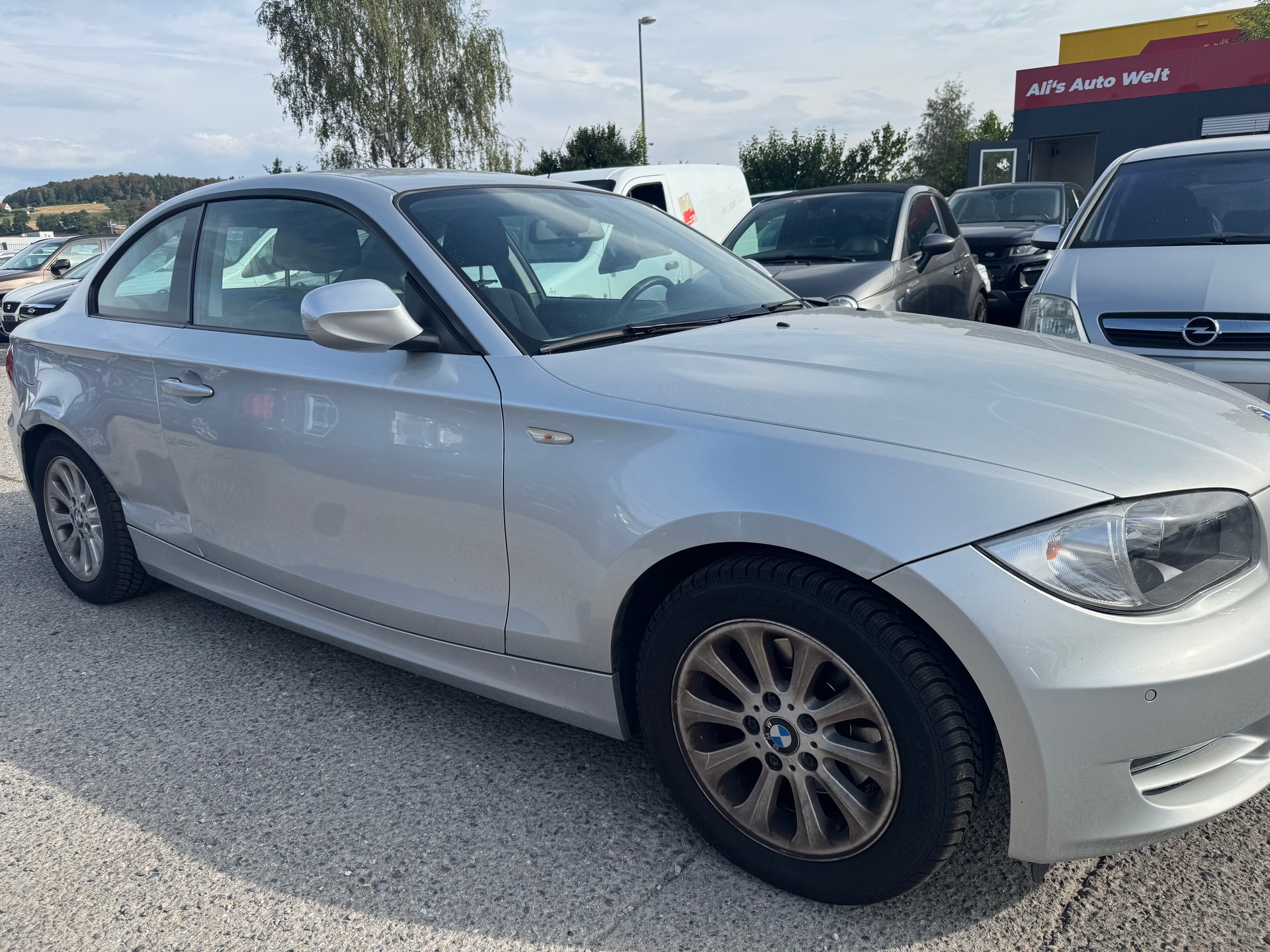 BMW 120i Coupé Steptronic-image-1