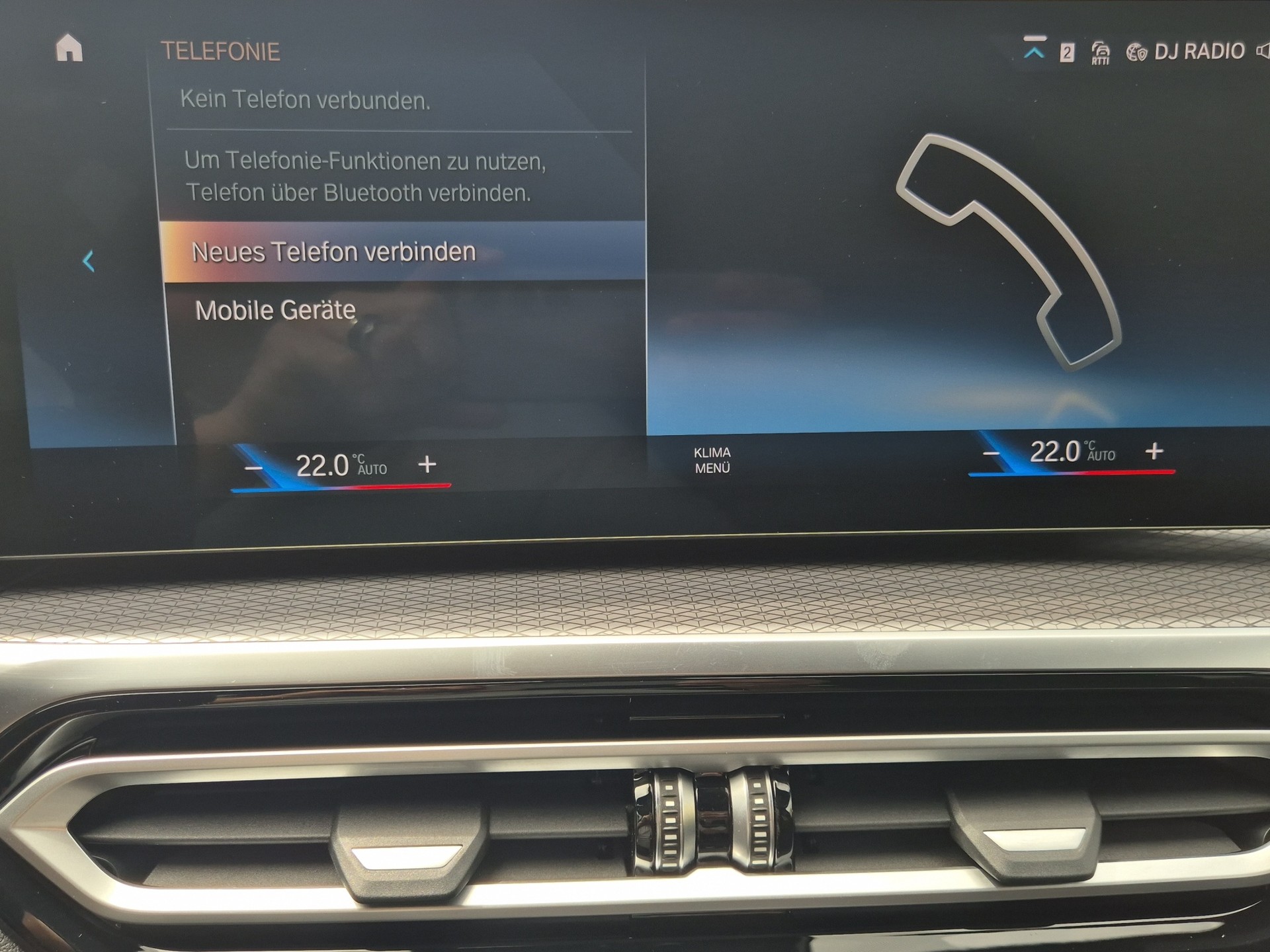 BMW 330e x DriveTouring Steptronic M Sport Pro-image-23