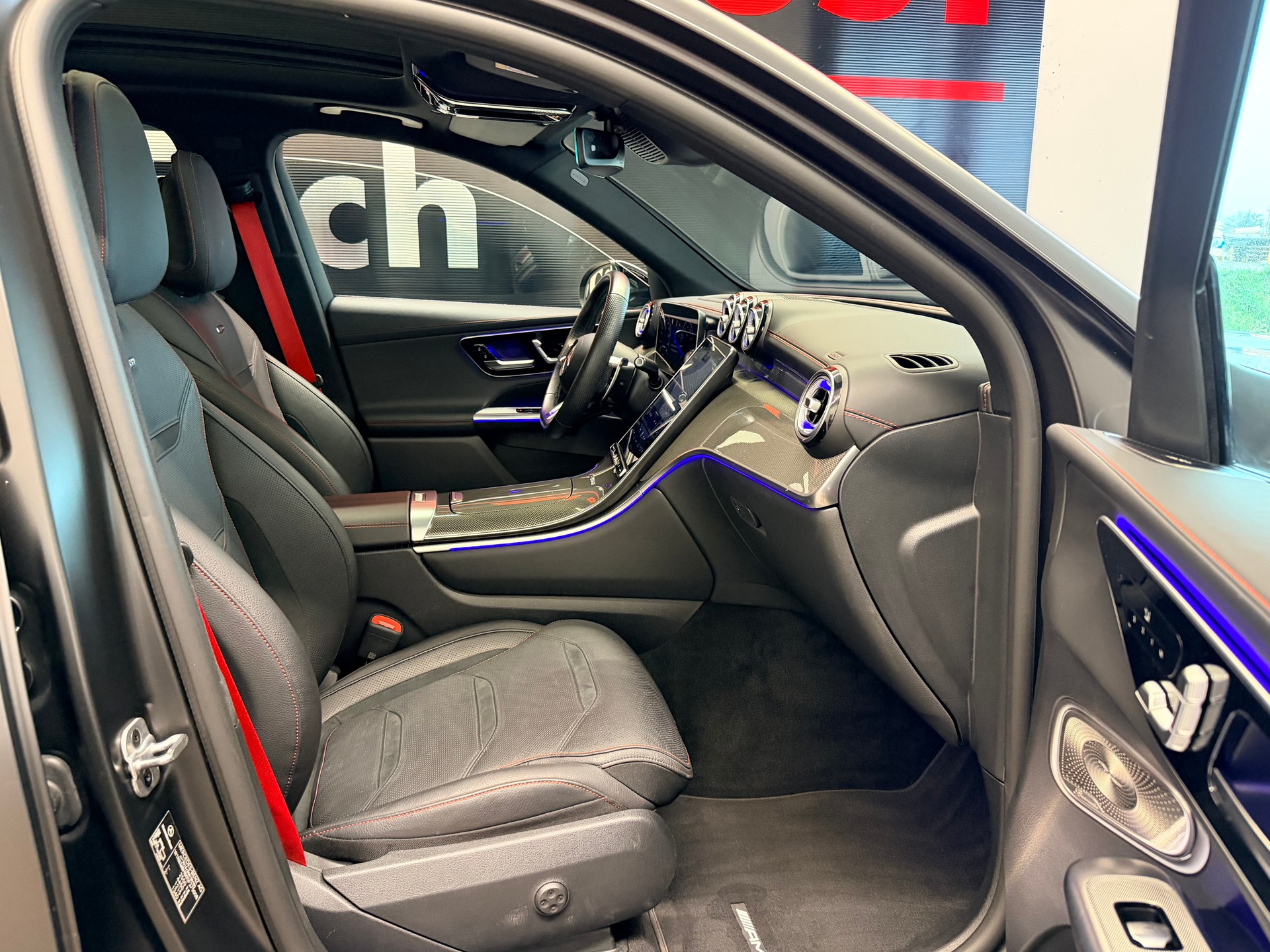 MERCEDES-BENZ GLC 43 AMG Executive Edition 4Matic 9G-Tronic-image-22