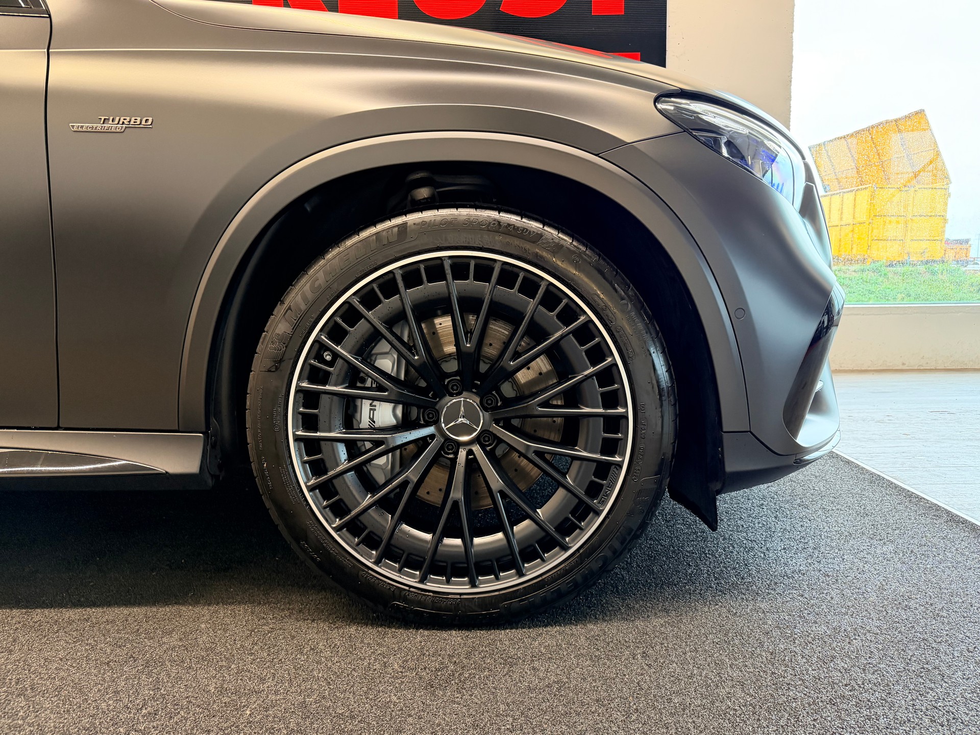 MERCEDES-BENZ GLC 43 AMG Executive Edition 4Matic 9G-Tronic-image-5
