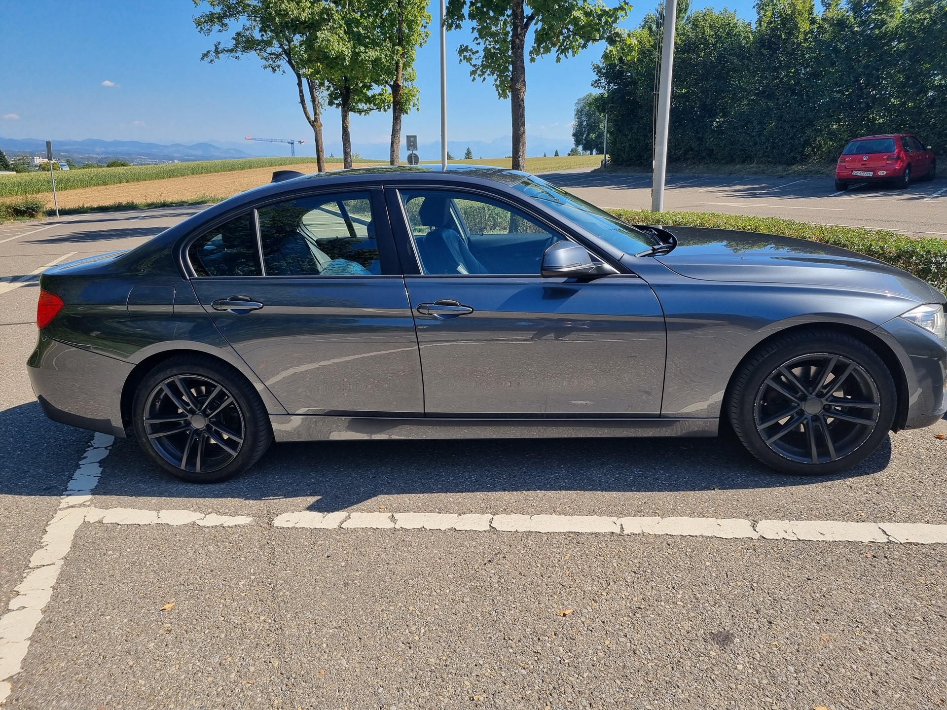 BMW 320d-image-2