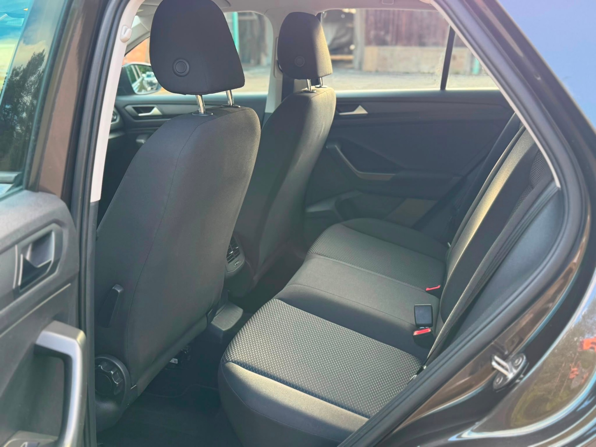 VW T-Roc 1.0 TSI-image-10