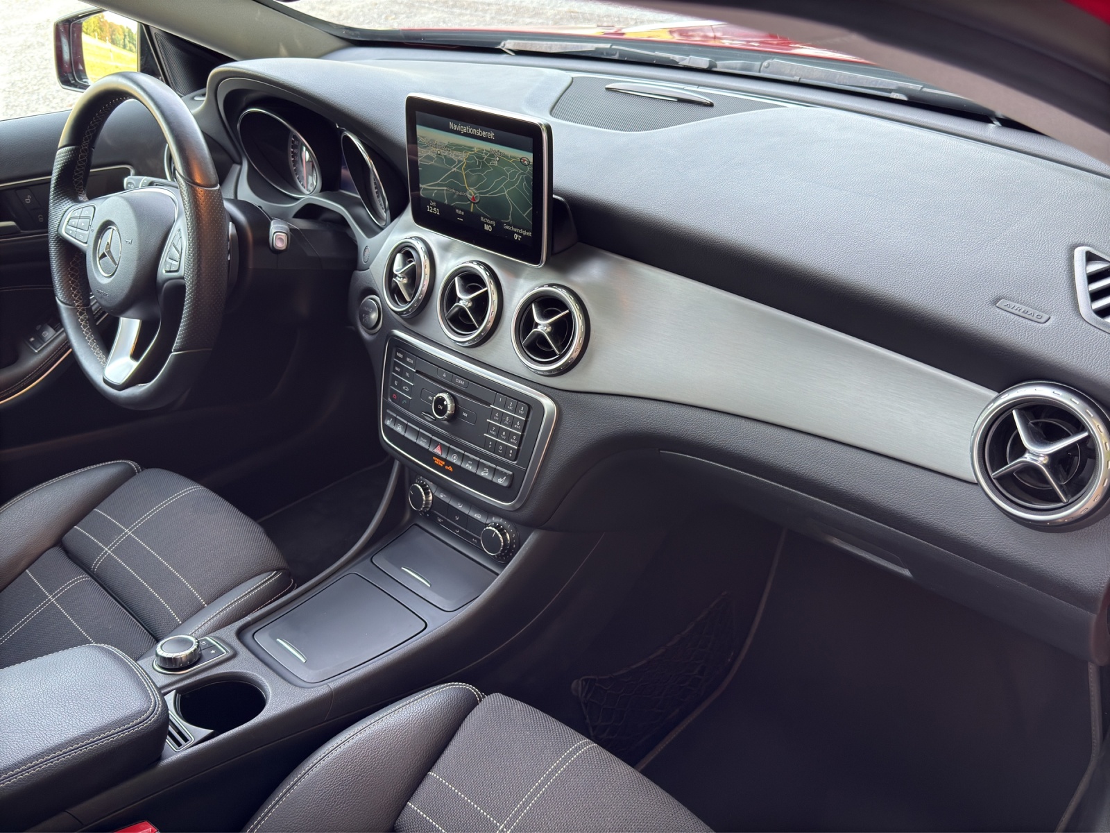 MERCEDES-BENZ GLA 250 Urban 4-Matic *PANORAMADACH*-image-14