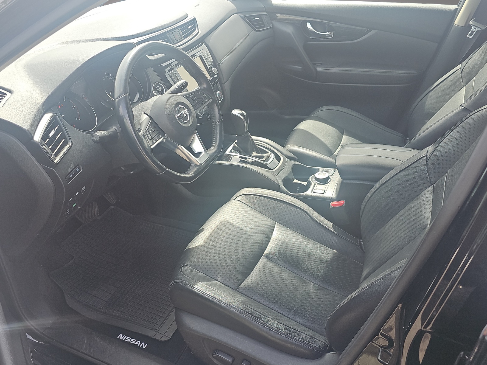 NISSAN X-Trail 1.7 dCi Tekna 4x4-image-5