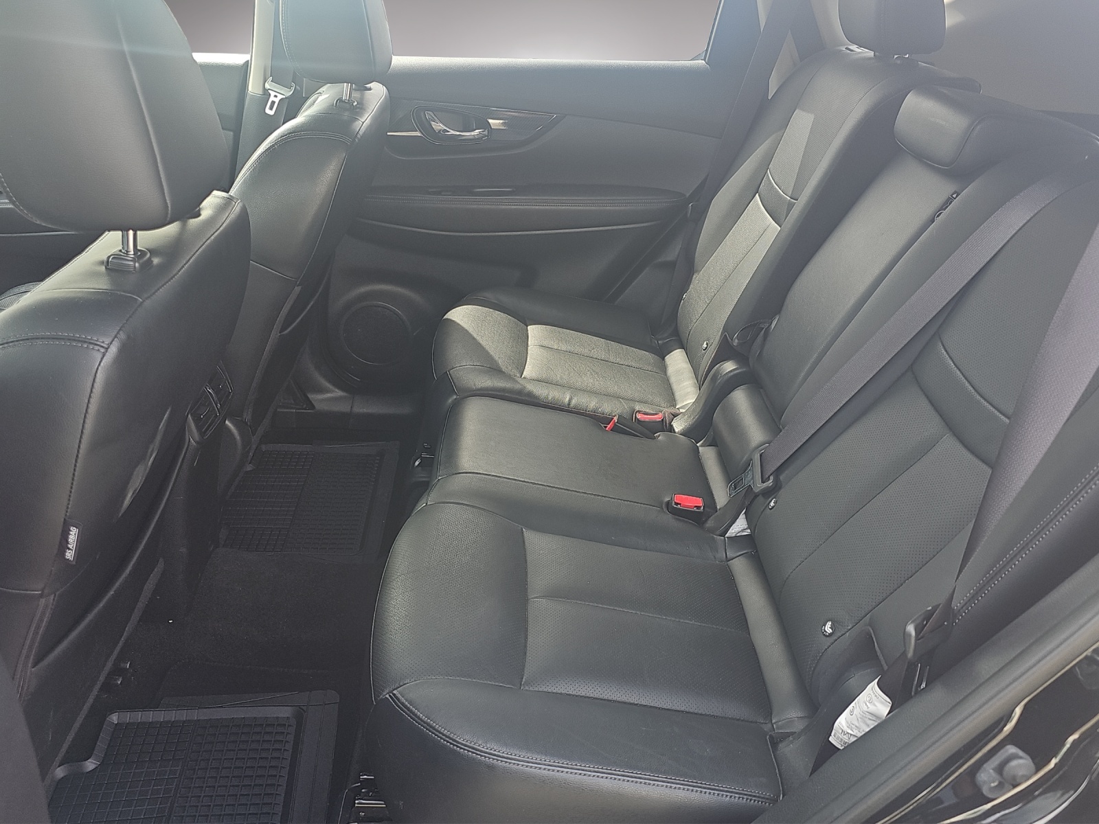 NISSAN X-Trail 1.7 dCi Tekna 4x4-image-6