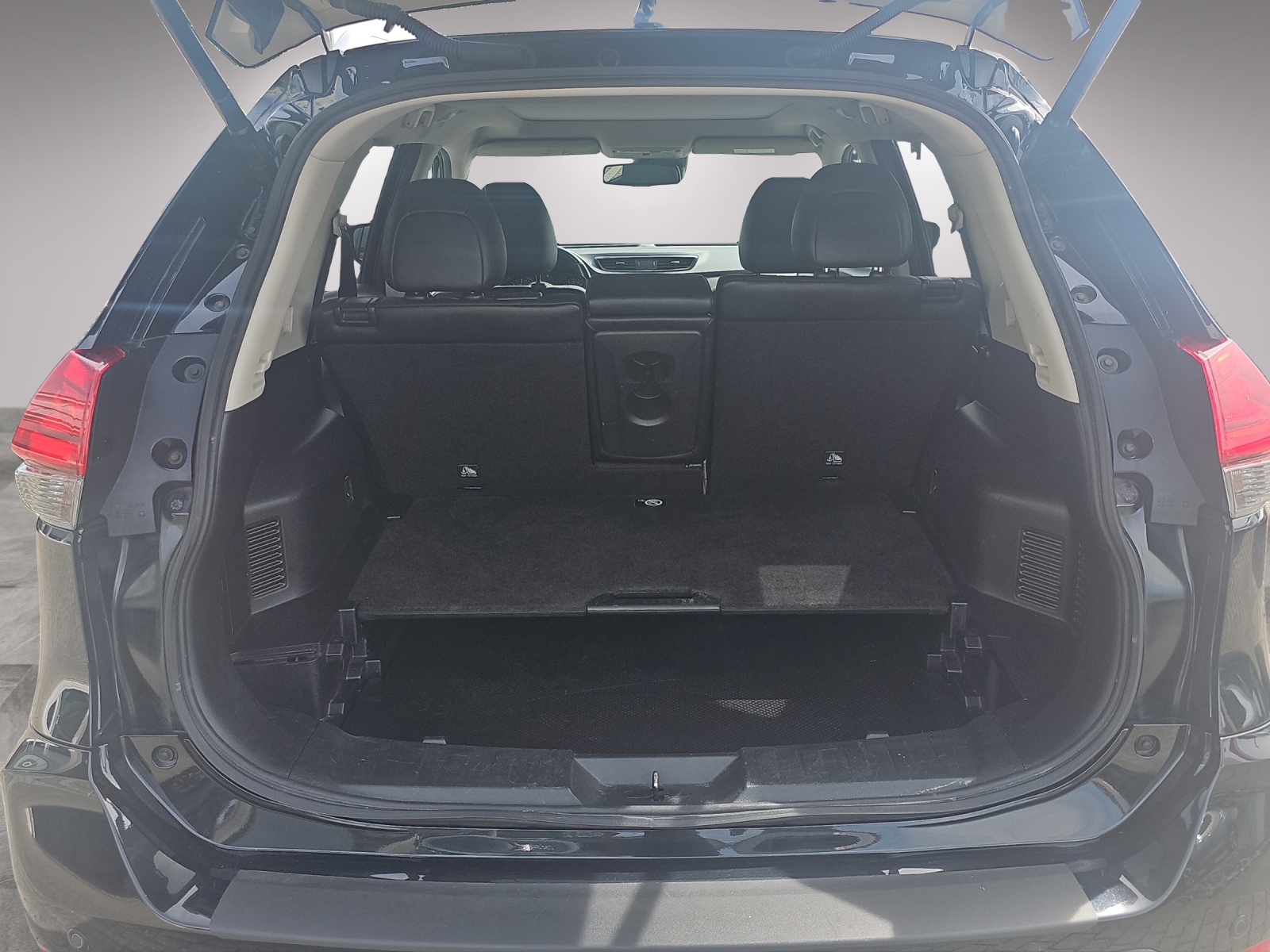NISSAN X-Trail 1.7 dCi Tekna 4x4-image-7
