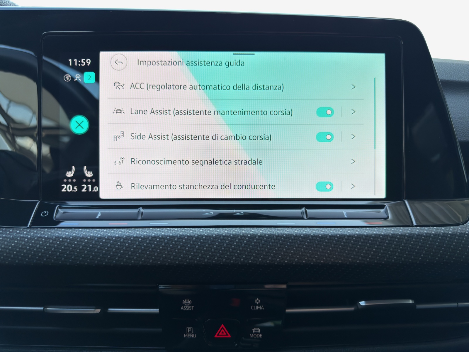 VW Golf 2.0 TSI R DSG 4Motion-image-15