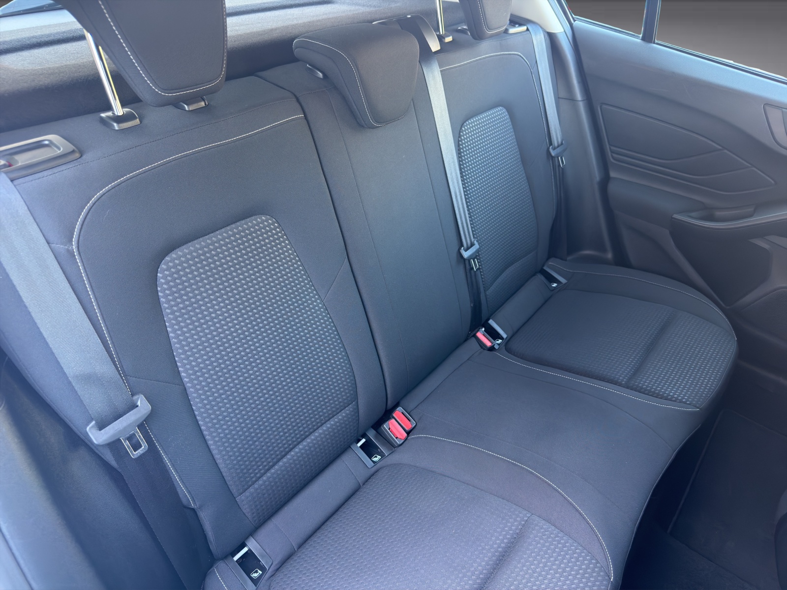FORD Focus 1.0i EcoB 125 Cool & Connect-image-14