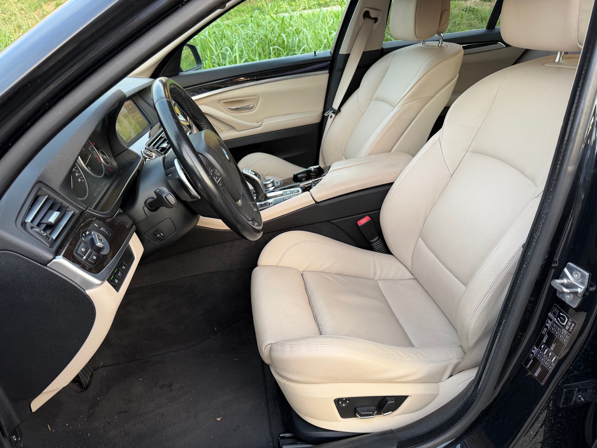 BMW 550i Steptronic-image-8