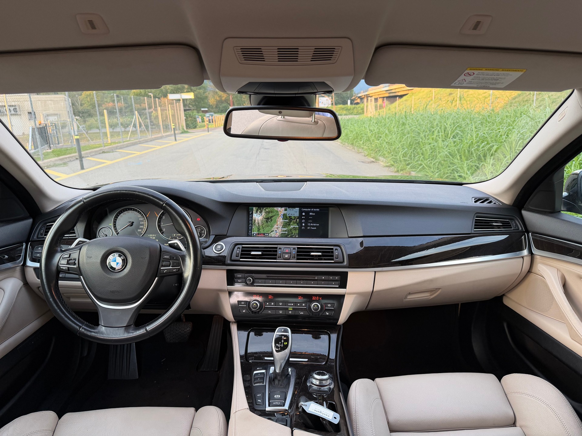 BMW 550i Steptronic-image-10
