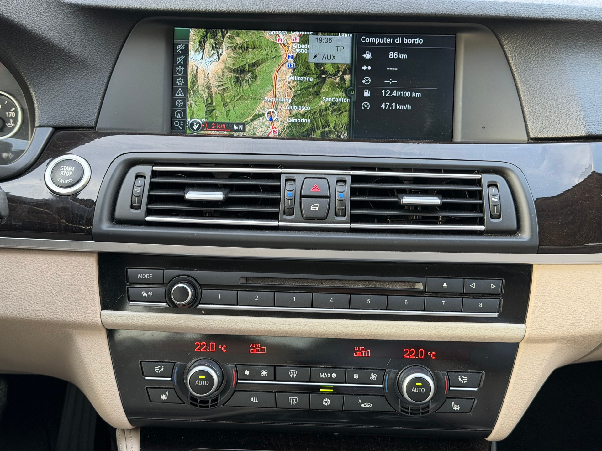 BMW 550i Steptronic-image-15