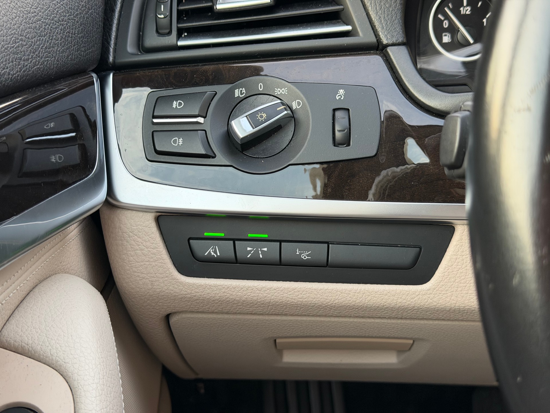 BMW 550i Steptronic-image-13