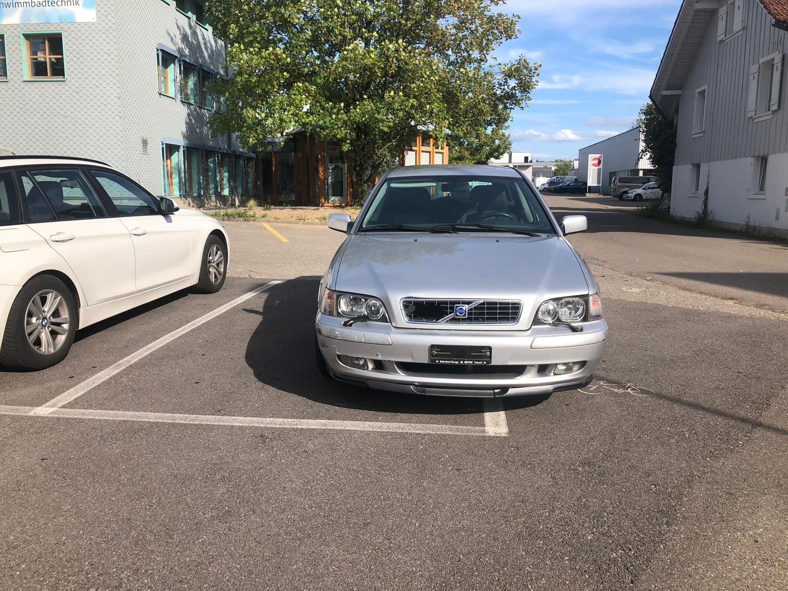 VOLVO V40 2.0T-showroom-element-2