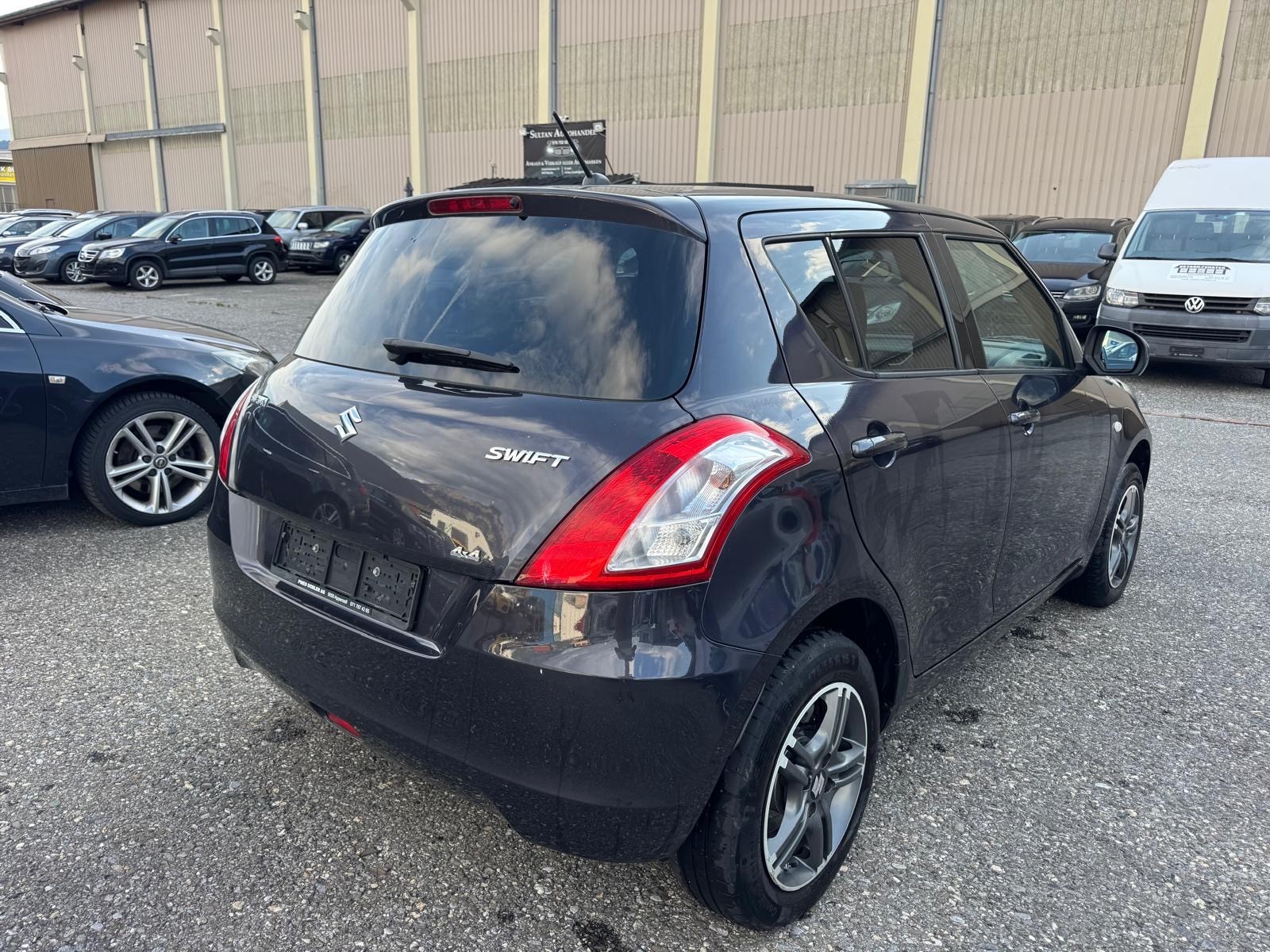 SUZUKI Swift 1.2i 16V Sergio Cellano 4x4-image-7