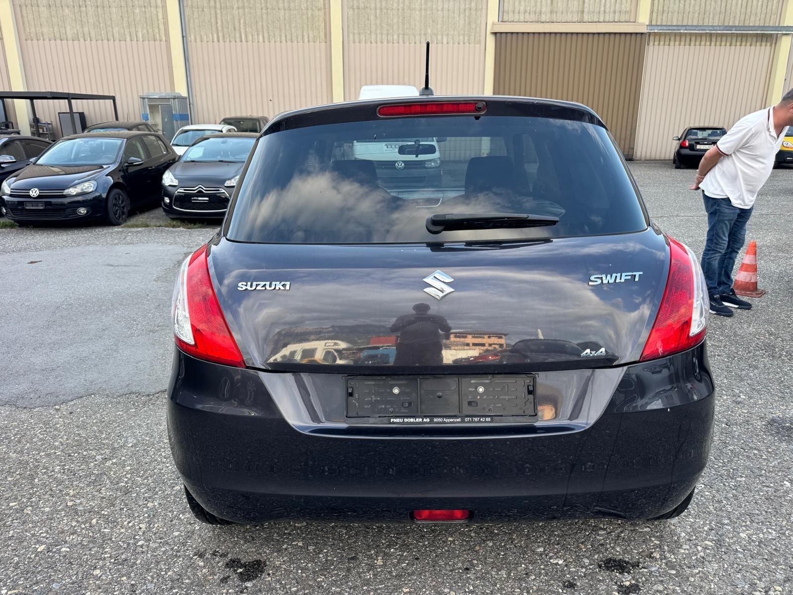 SUZUKI Swift 1.2i 16V Sergio Cellano 4x4-image-5