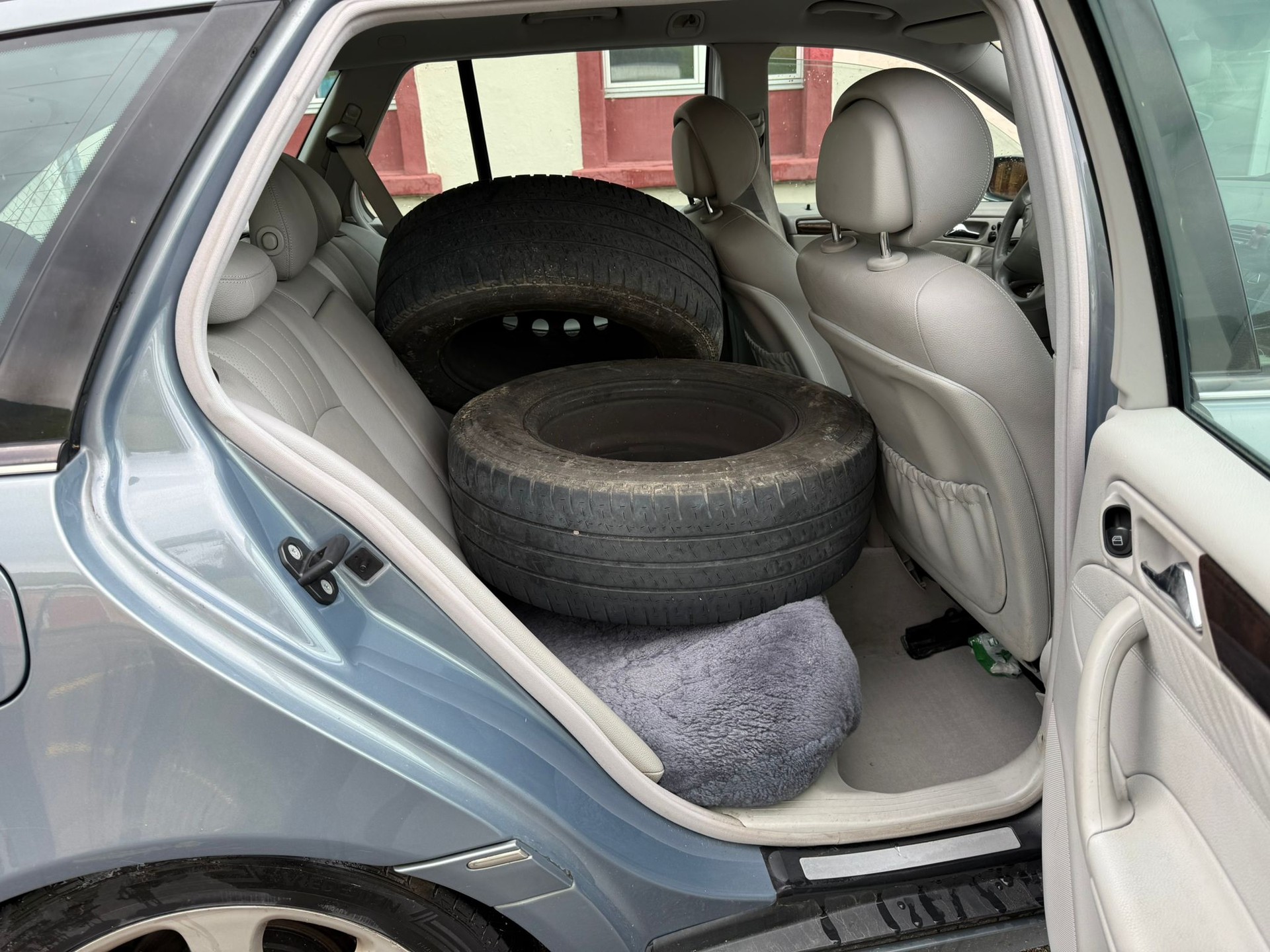 MERCEDES-BENZ C 320 CDI Elégance-image-10