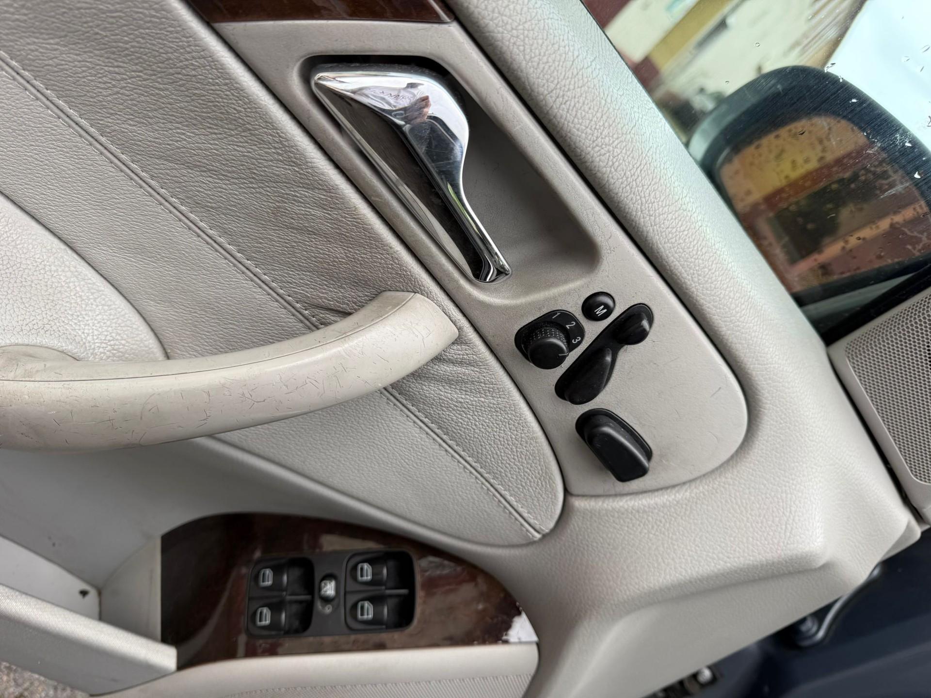 MERCEDES-BENZ C 320 CDI Elégance-image-11